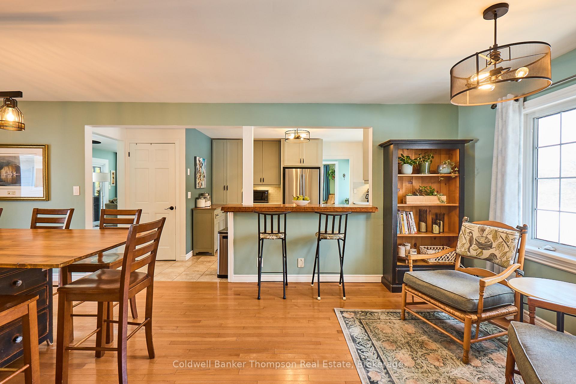Photo 7 of 125 Douglas Street, Gravenhurst, Muskoka (S) — HOMEH