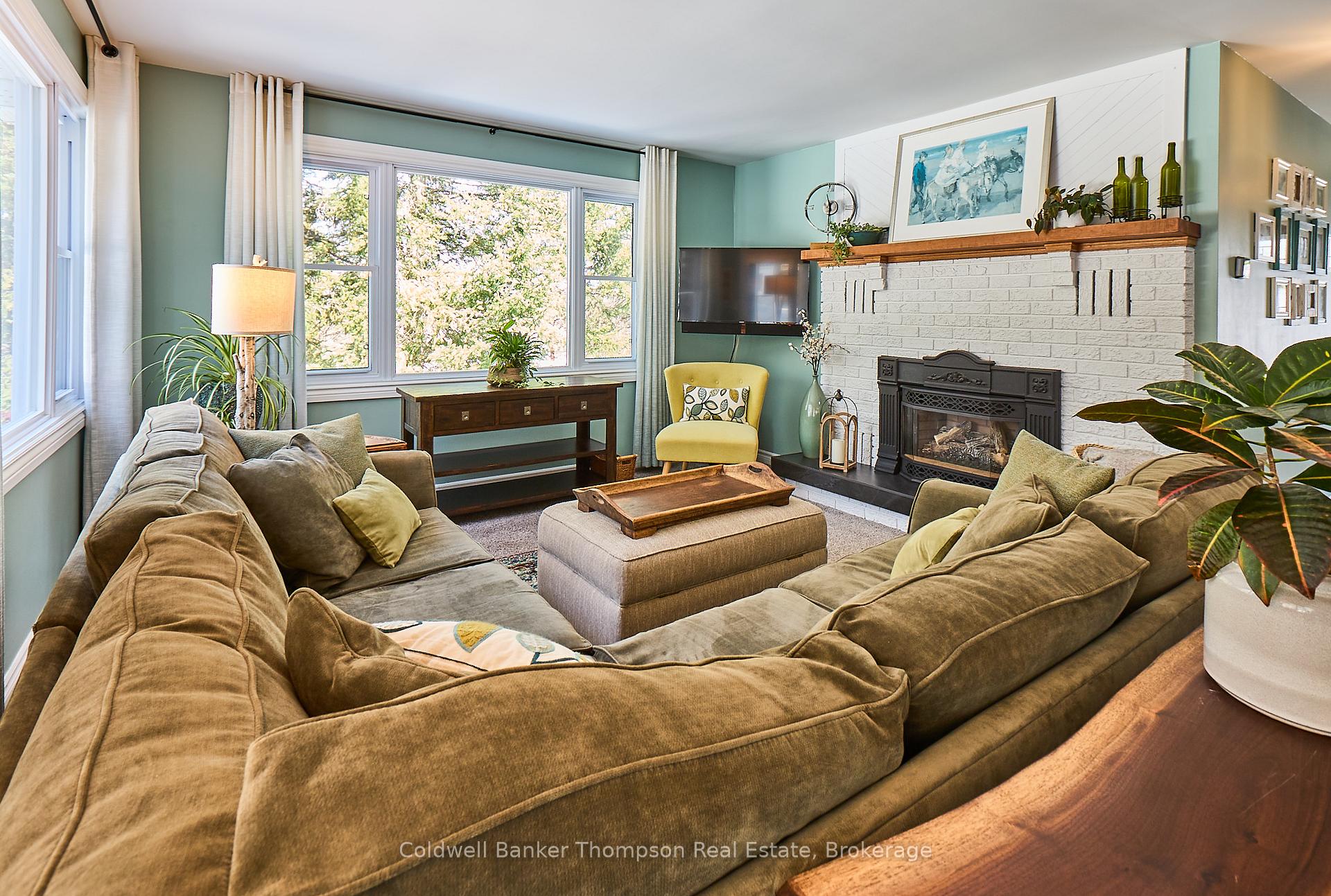 Photo 12 of 125 Douglas Street, Gravenhurst, Muskoka (S) — HOMEH