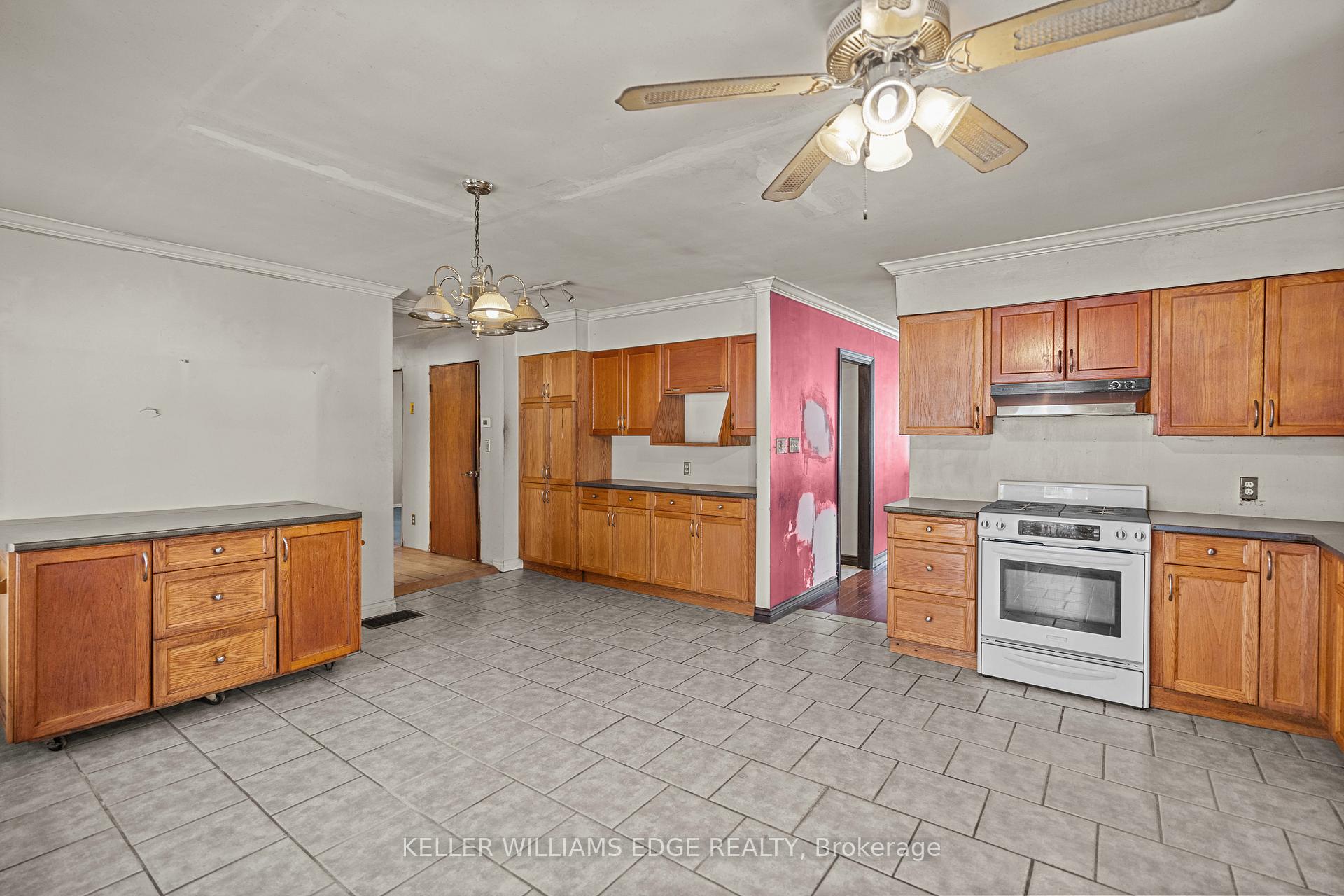 Photo 17 of 2038 2ND Concession Road W, Hamilton, Rural Flamborough — HOMEH