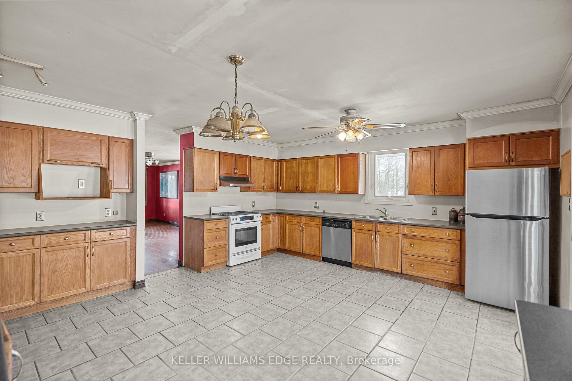 Photo 18 of 2038 2ND Concession Road W, Hamilton, Rural Flamborough — HOMEH
