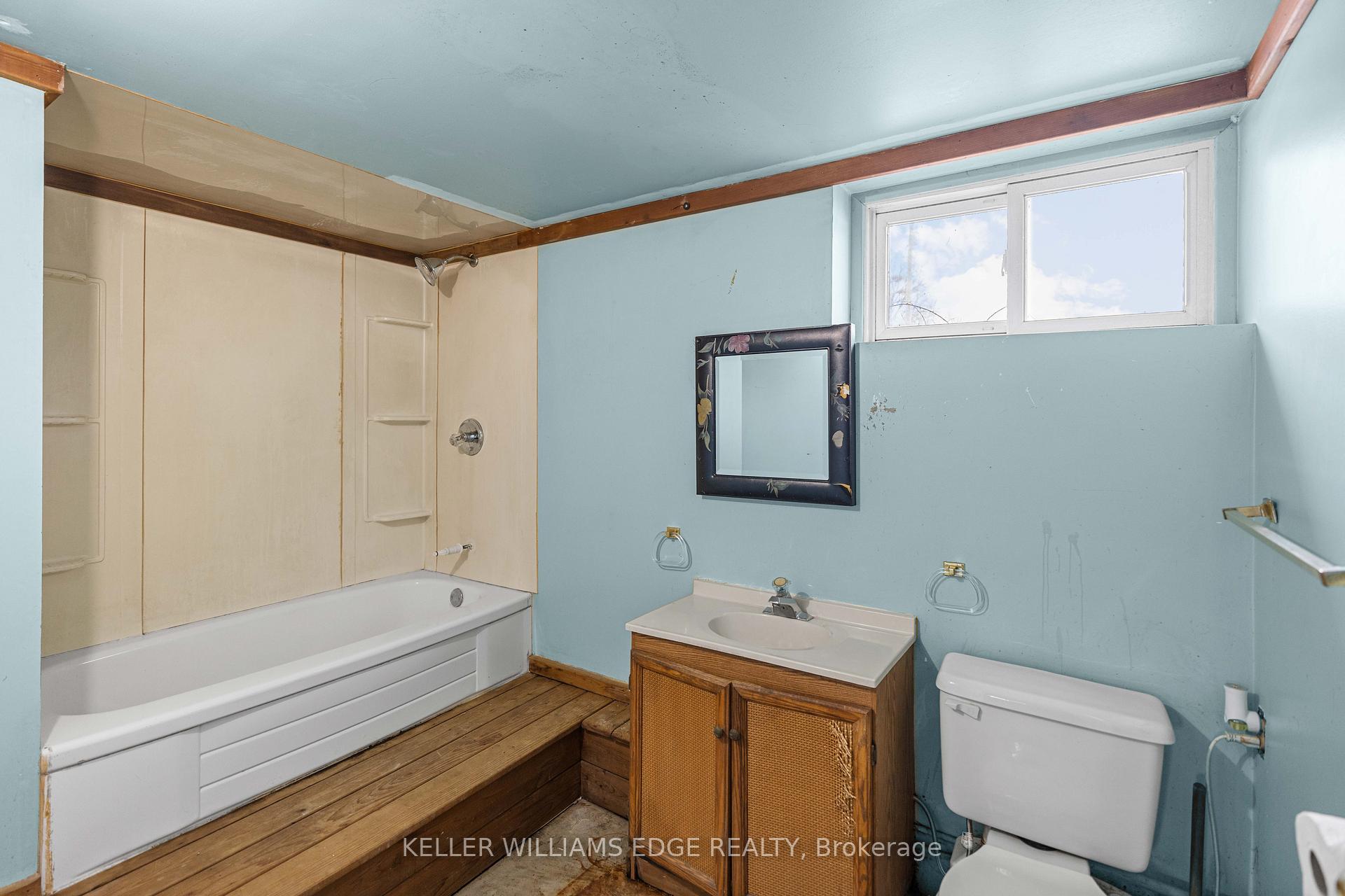 Photo 37 of 2038 2ND Concession Road W, Hamilton, Rural Flamborough — HOMEH