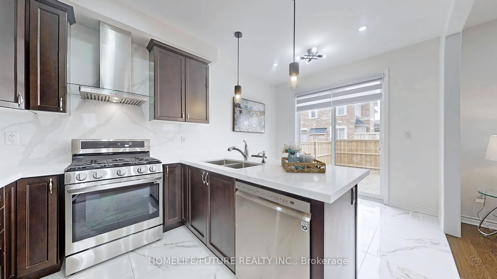 Photo 5 of 3116 Willowridge Path, Pickering, Rural Pickering — HOMEH