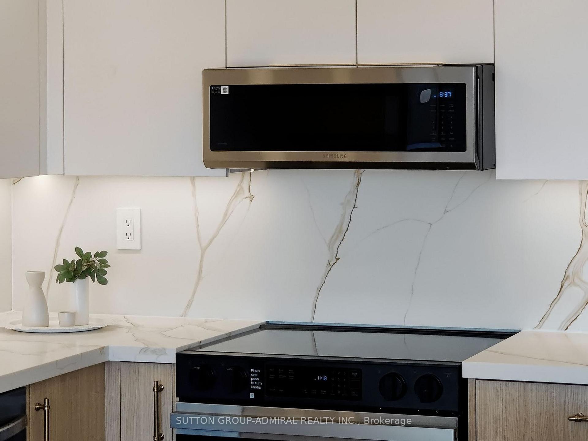 Photo 5 of Unit 1104, 7300 Yonge Street, Vaughan, Crestwood-Springfarm-Yorkhill — HOMEH