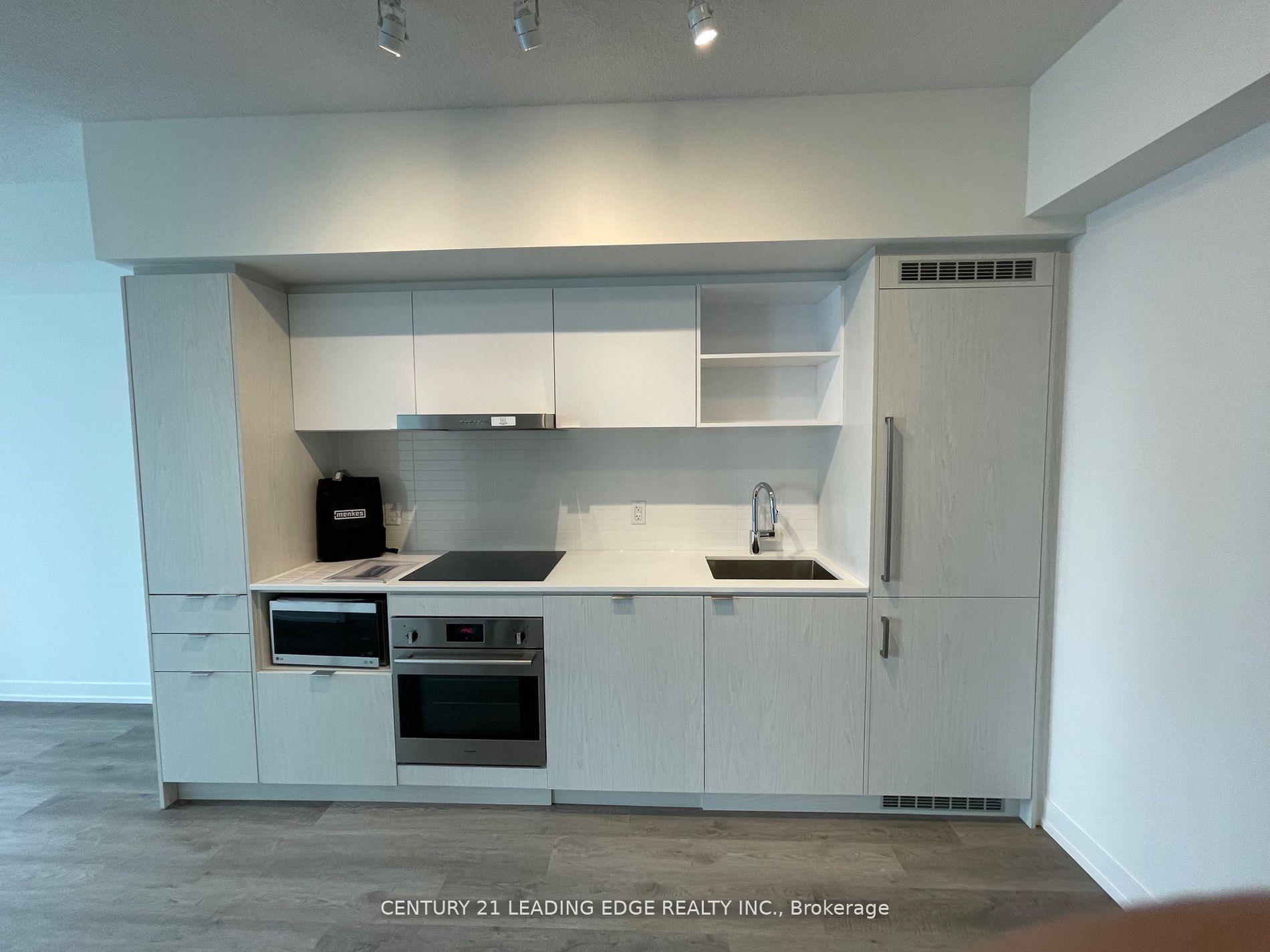 Photo 6 of Unit 4212, 55 Cooper Street, Toronto, Waterfront Communities — HOMEH