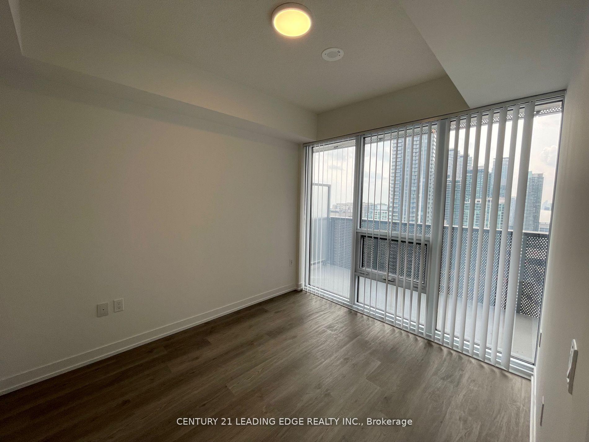 Photo 7 of Unit 4212, 55 Cooper Street, Toronto, Waterfront Communities — HOMEH