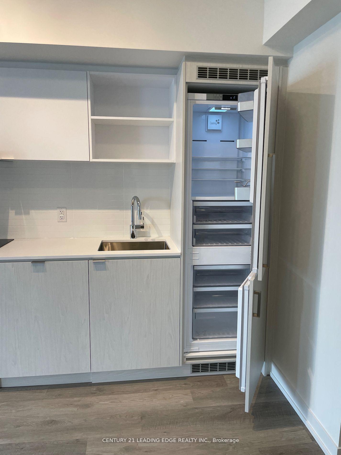 Photo 11 of Unit 4212, 55 Cooper Street, Toronto, Waterfront Communities — HOMEH