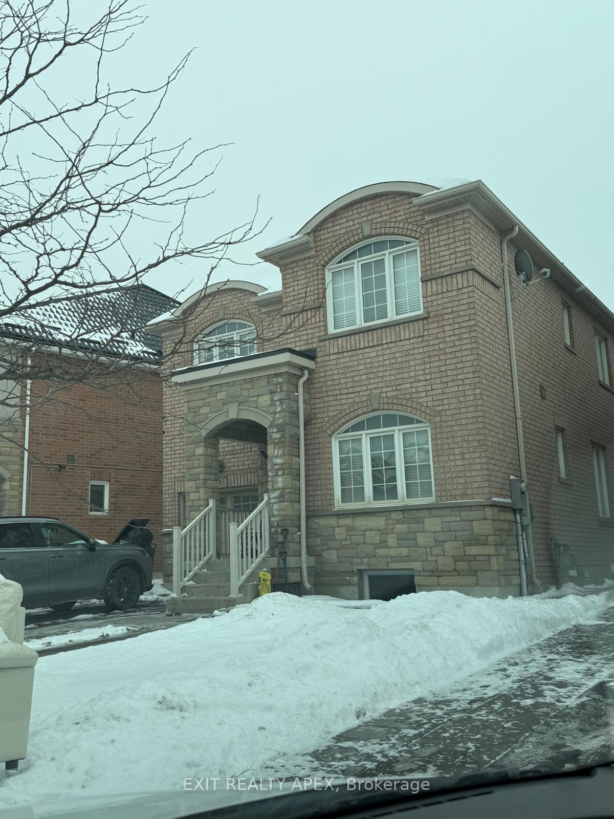 Front of Unit Basement, 43 Napoleon Crescent N