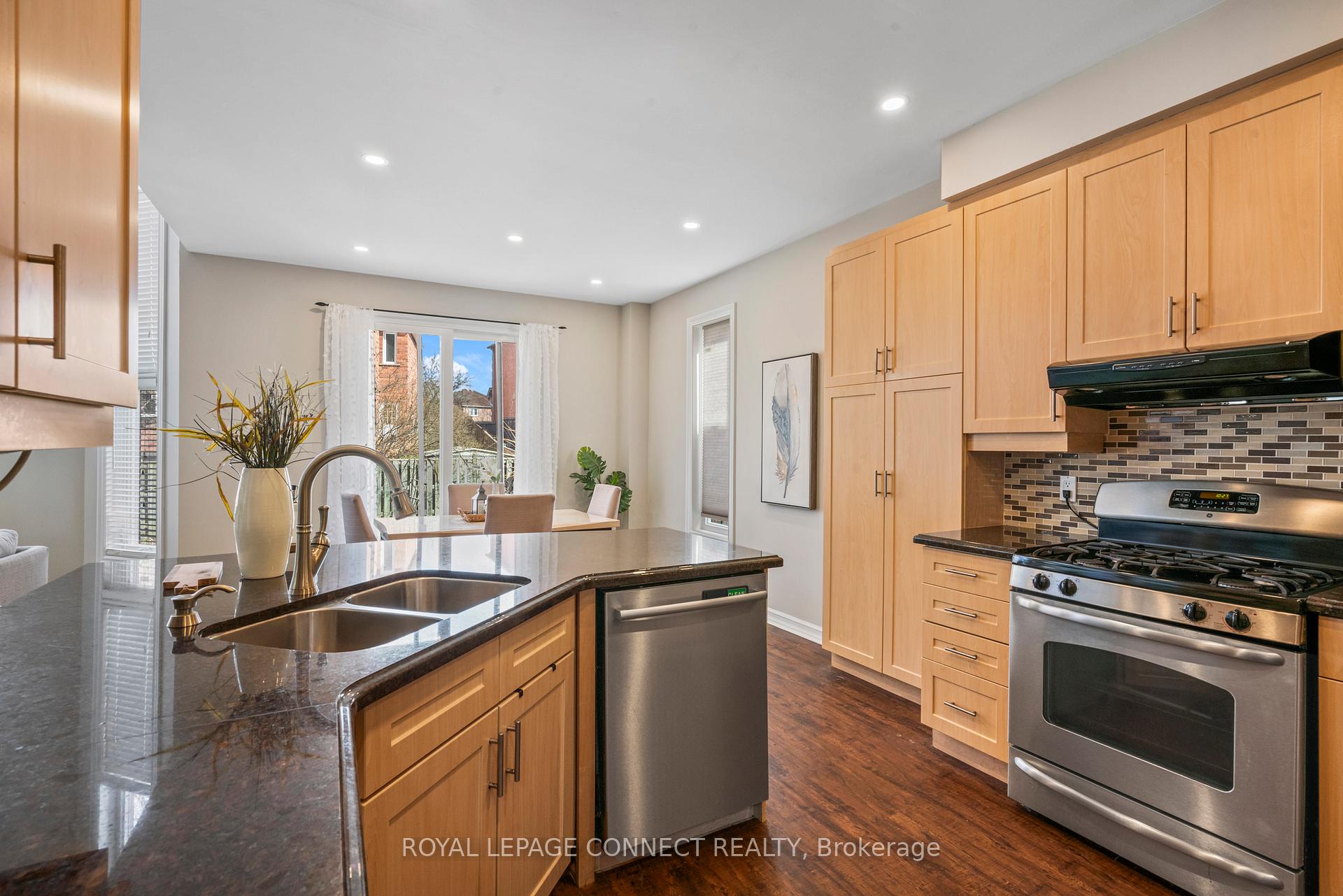 Photo 7 of 1423 Sandhurst Crescent, Pickering, Highbush — HOMEH