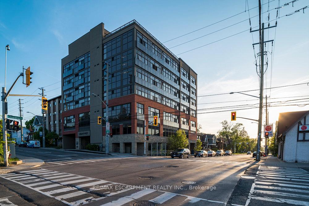 Photo 1 of Unit 305, 427 Aberdeen Avenue, Hamilton, Kirkendall — HOMEH