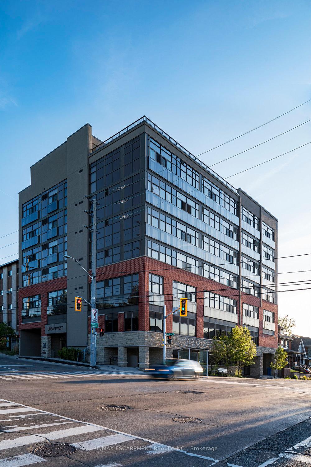 Photo 14 of Unit 305, 427 Aberdeen Avenue, Hamilton, Kirkendall — HOMEH