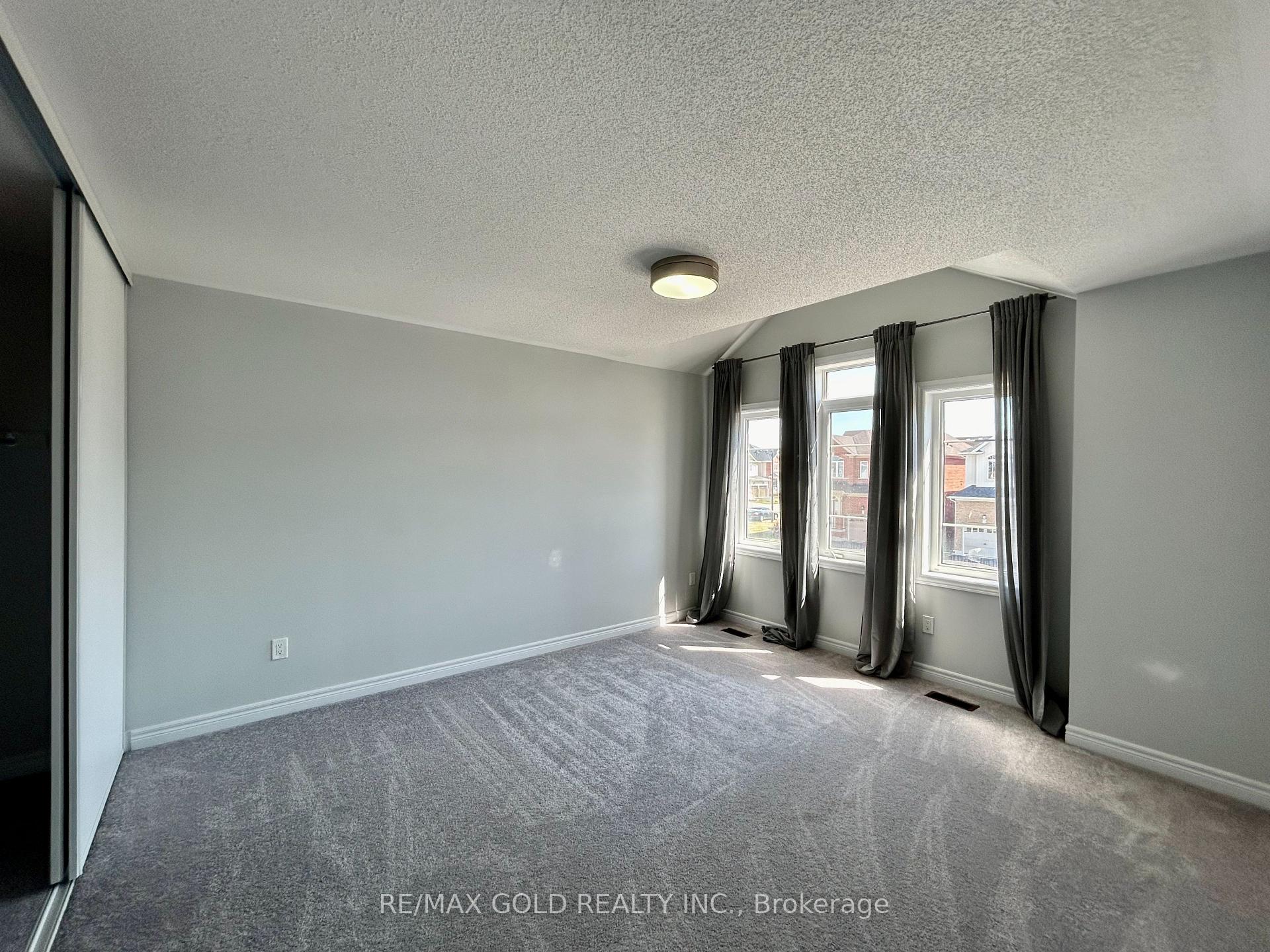 Photo 30 of 5 Attleberry Crescent, Hamilton, Rural Flamborough — HOMEH