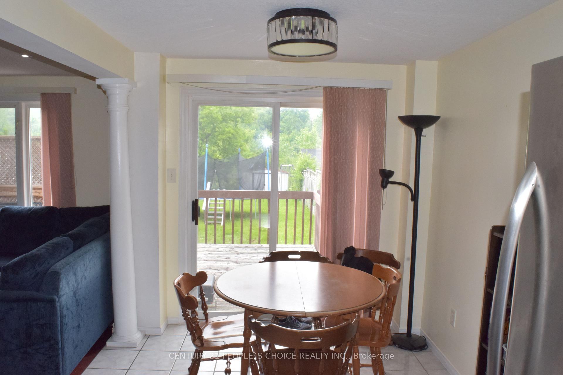 Photo 4 of 75 Hewitt Lane, Guelph, Willow West/Sugarbush/West Acres — HOMEH