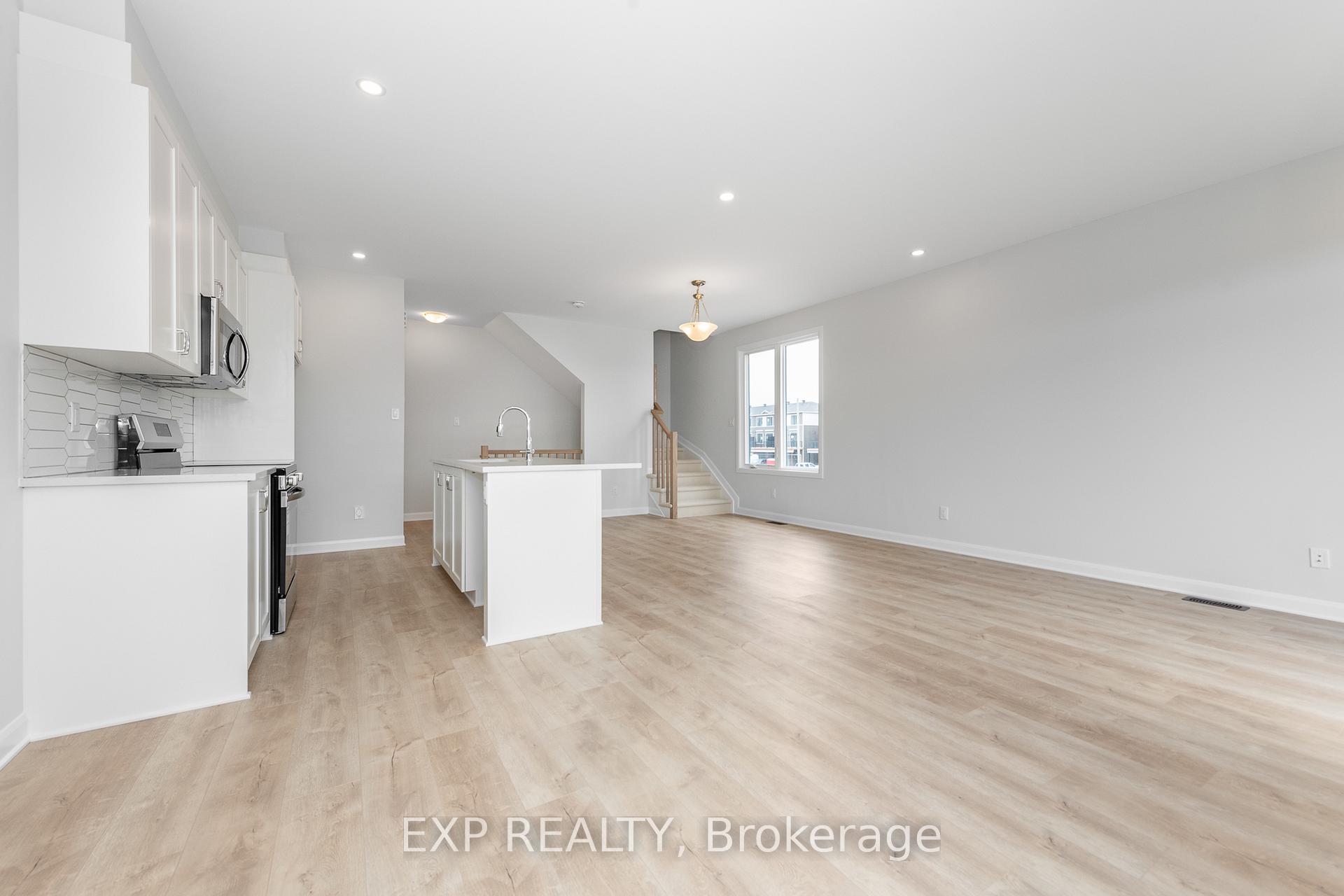 Photo 13 of 520 Convenire Row, Ottawa, Avalon West — HOMEH