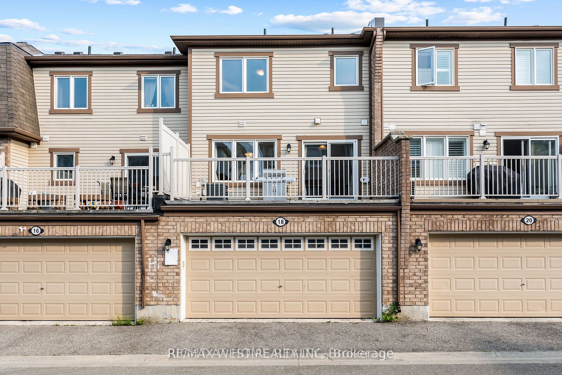 Photo 4 of 18 Allium Road, Brampton, Northwest Brampton — HOMEH