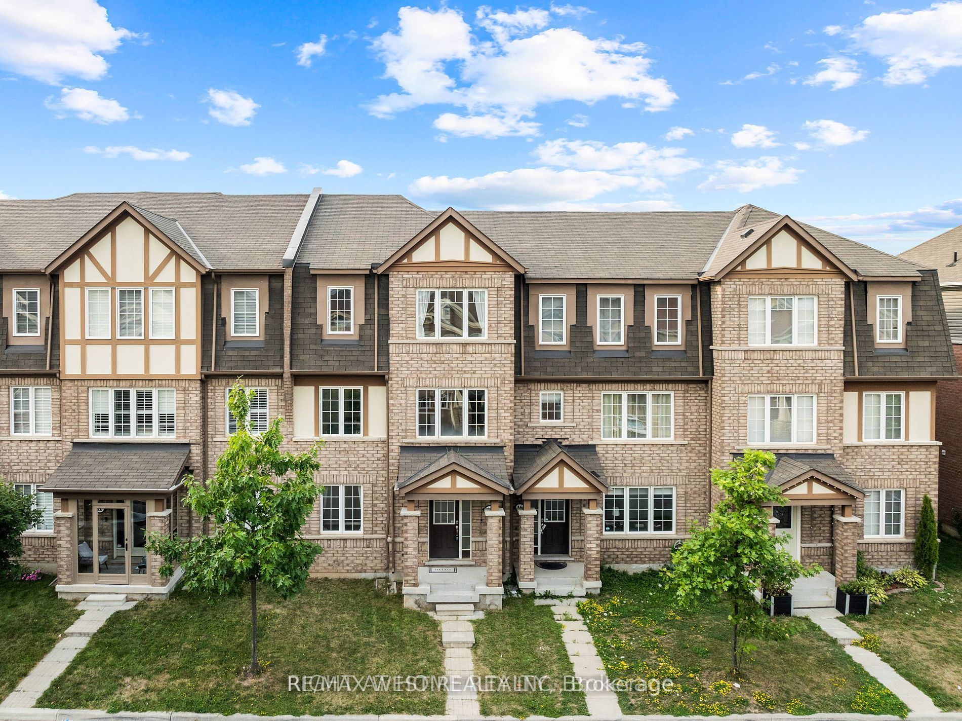 Photo 2 of 18 Allium Road, Brampton, Northwest Brampton — HOMEH