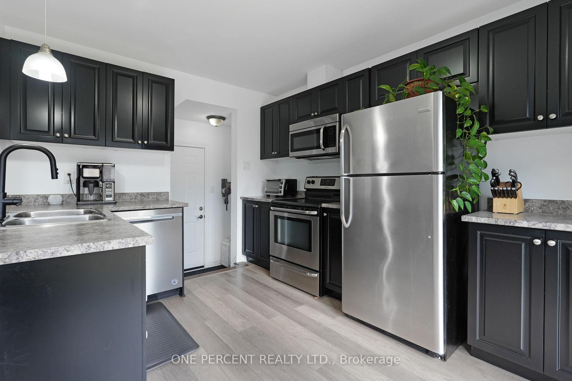 Photo 13 of 227 Cayman Road, Ottawa, Stittsville (North) — HOMEH
