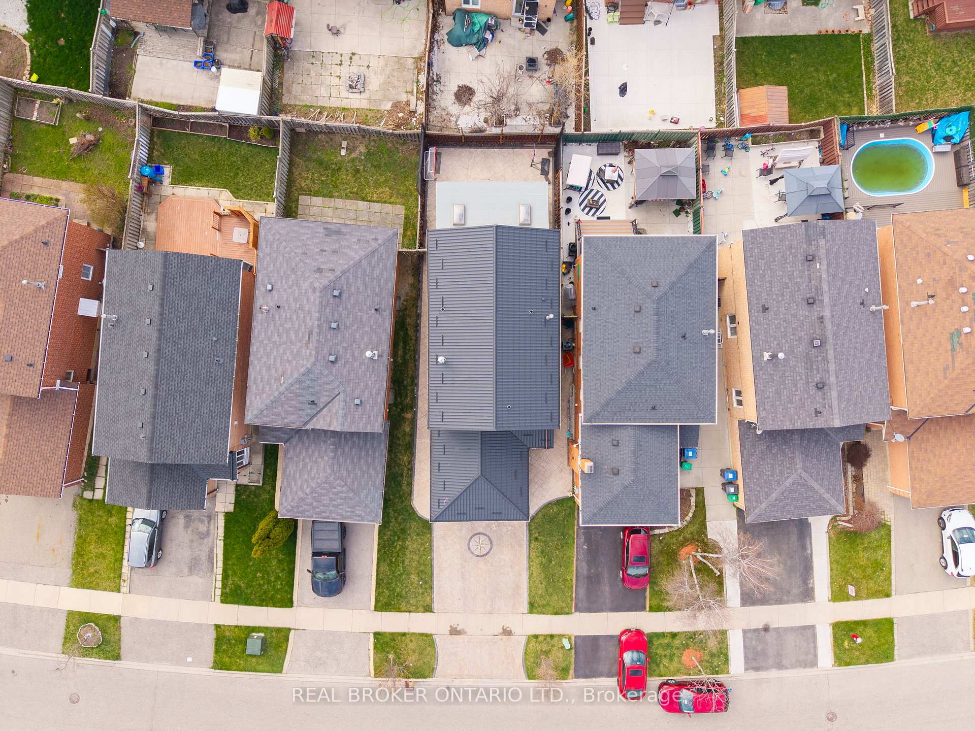 Photo 6 of 40 Metzak Drive, Brampton, Heart Lake West — HOMEH