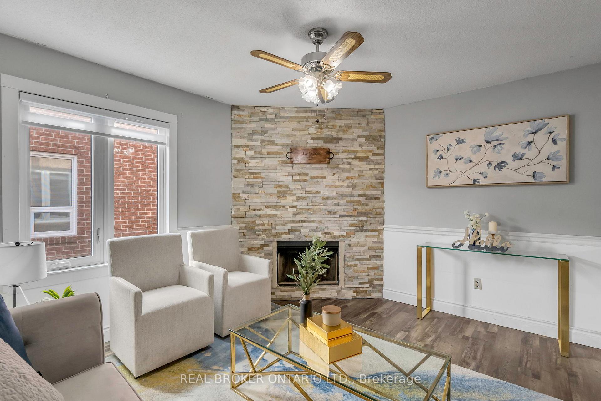 Photo 5 of 40 Metzak Drive, Brampton, Heart Lake West — HOMEH