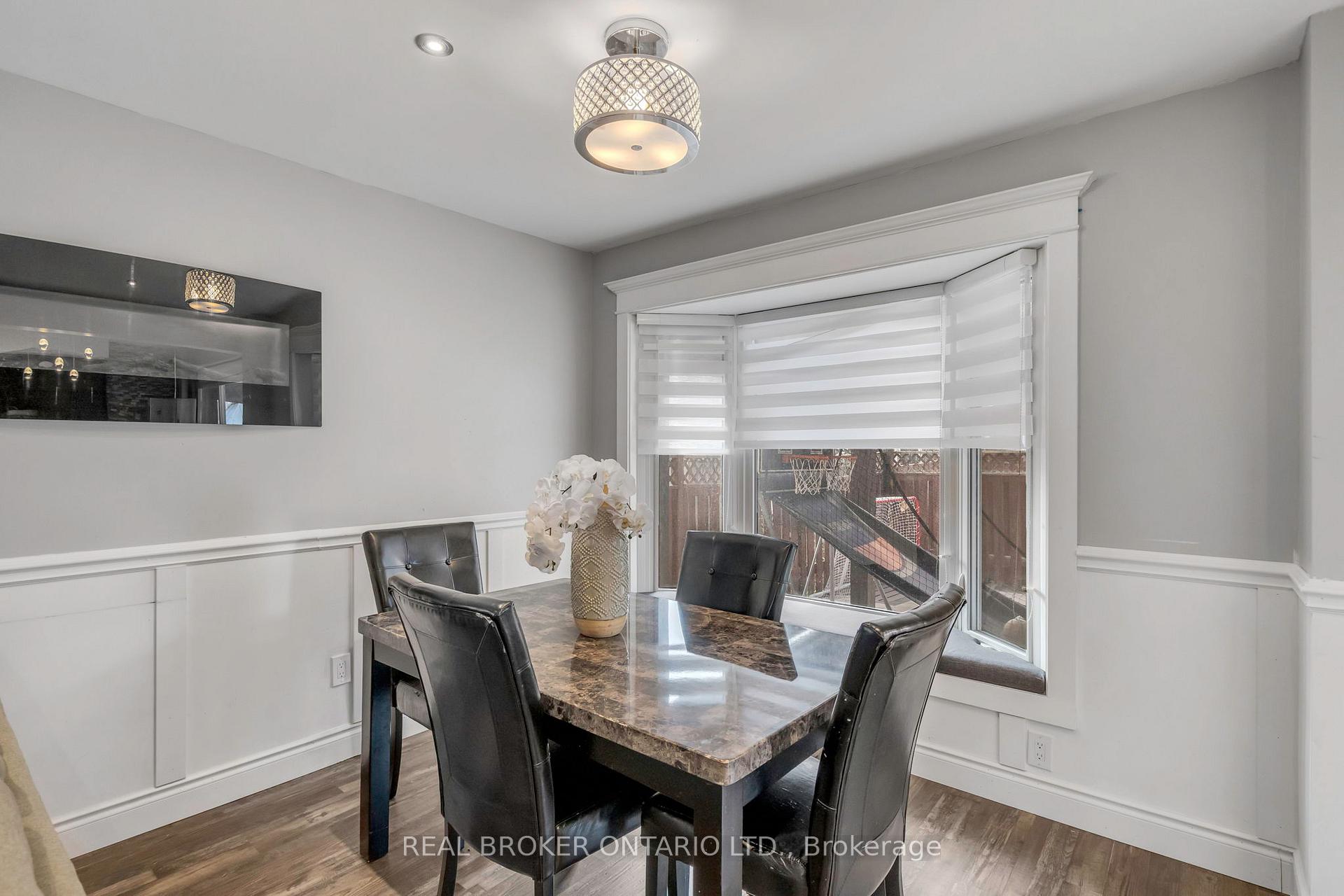 Photo 25 of 40 Metzak Drive, Brampton, Heart Lake West — HOMEH