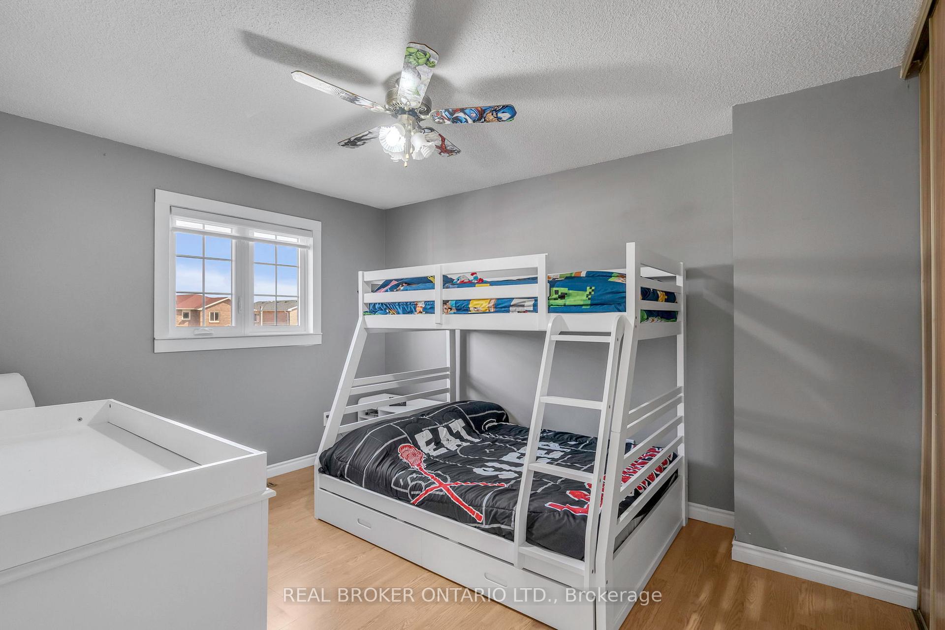 Photo 21 of 40 Metzak Drive, Brampton, Heart Lake West — HOMEH