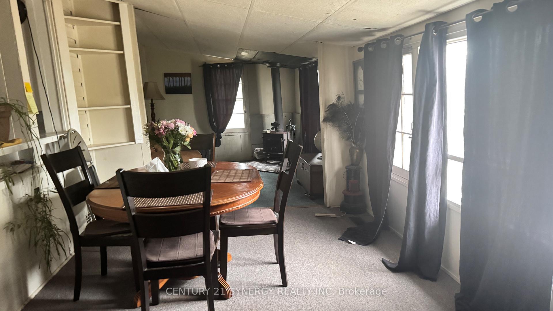 Photo 5 of 5579 Dickinson Street S, Ottawa, Manotick Village & Manotick Estates — HOMEH