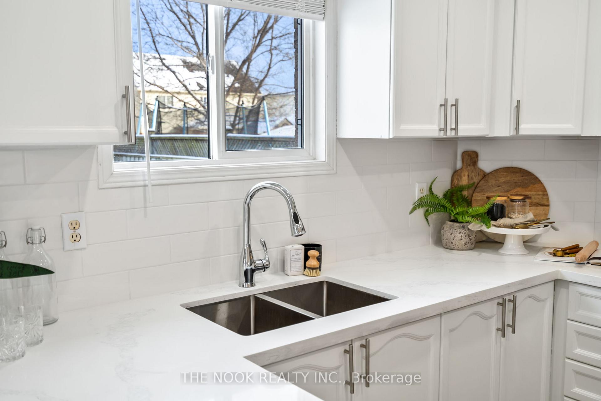 Photo 8 of 57 Bradshaw Street, Clarington, Bowmanville — HOMEH