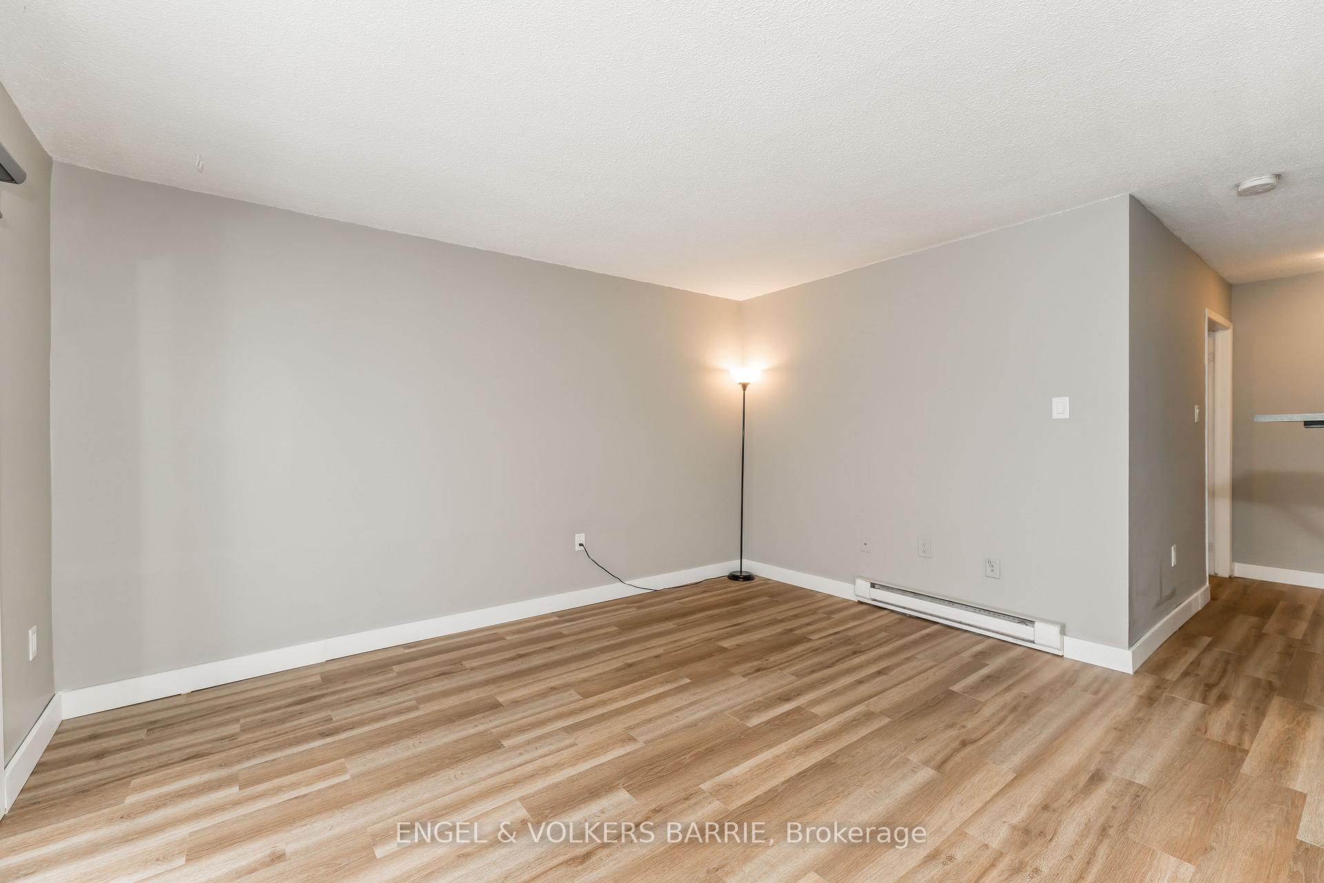 Photo 5 of Unit 8, 3 Sawmill Road, Barrie, Ardagh — HOMEH