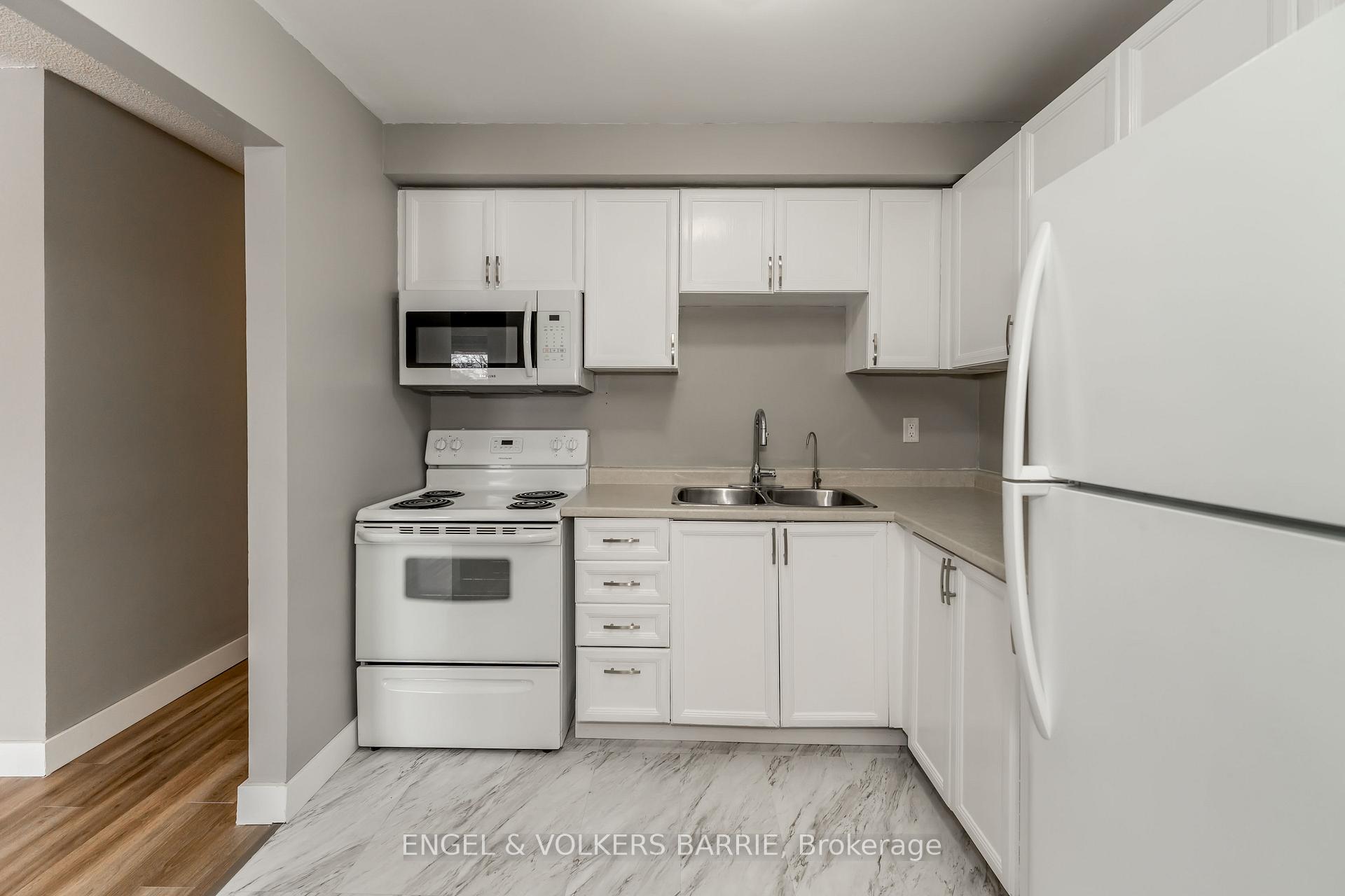 Photo 11 of Unit 8, 3 Sawmill Road, Barrie, Ardagh — HOMEH