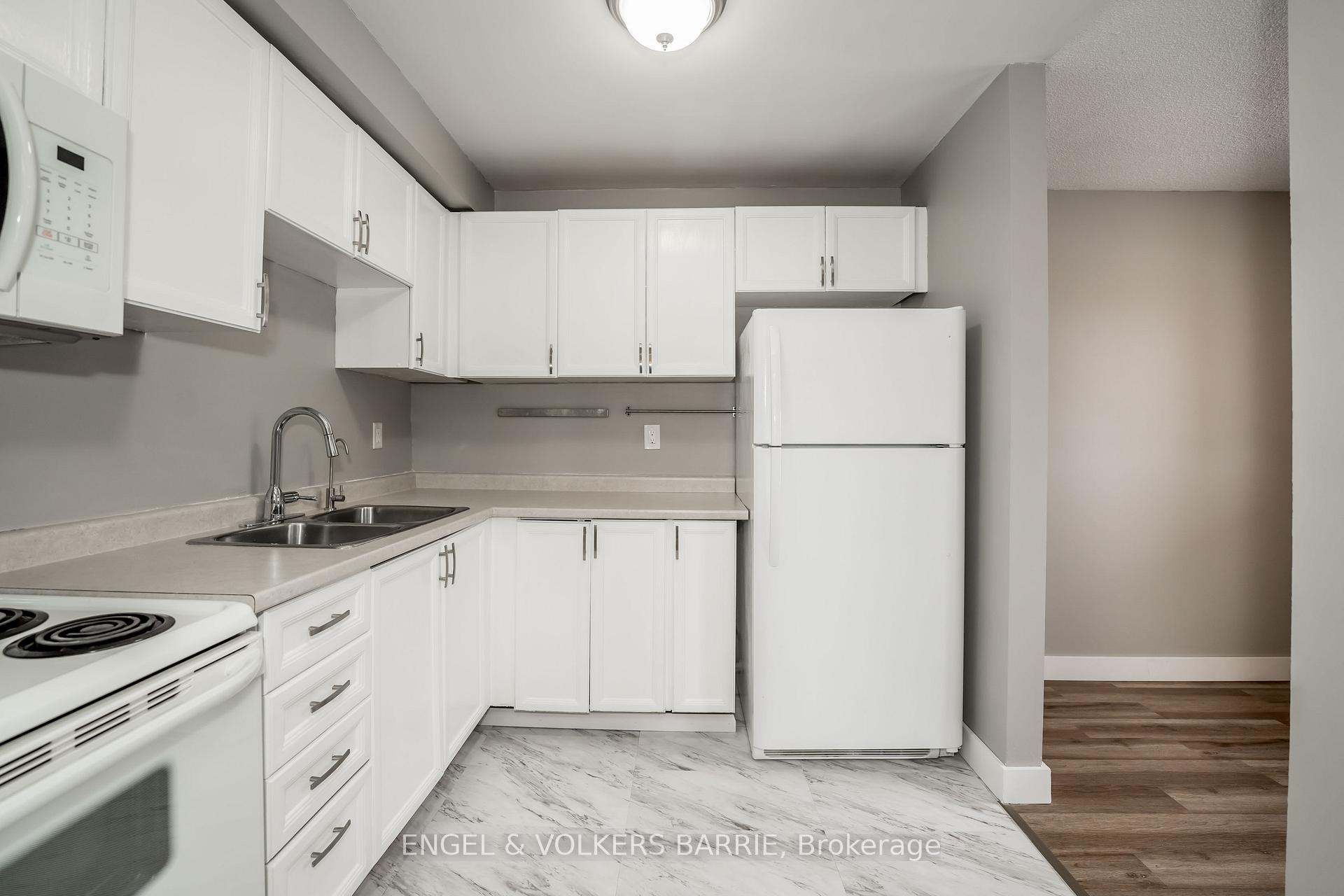 Photo 9 of Unit 8, 3 Sawmill Road, Barrie, Ardagh — HOMEH