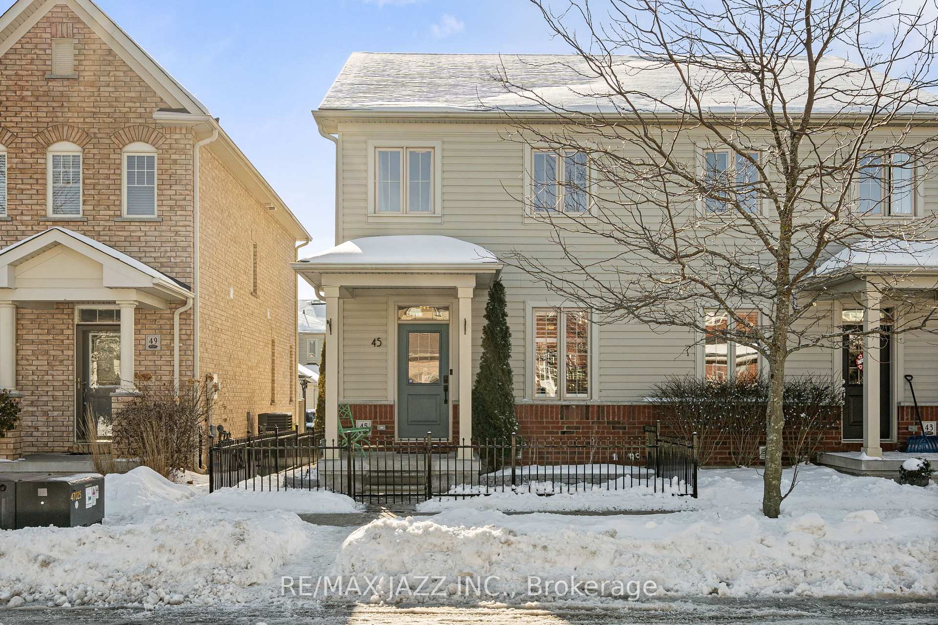 Photo 10 of 45 Ted Miller Crescent, Clarington, Bowmanville — HOMEH