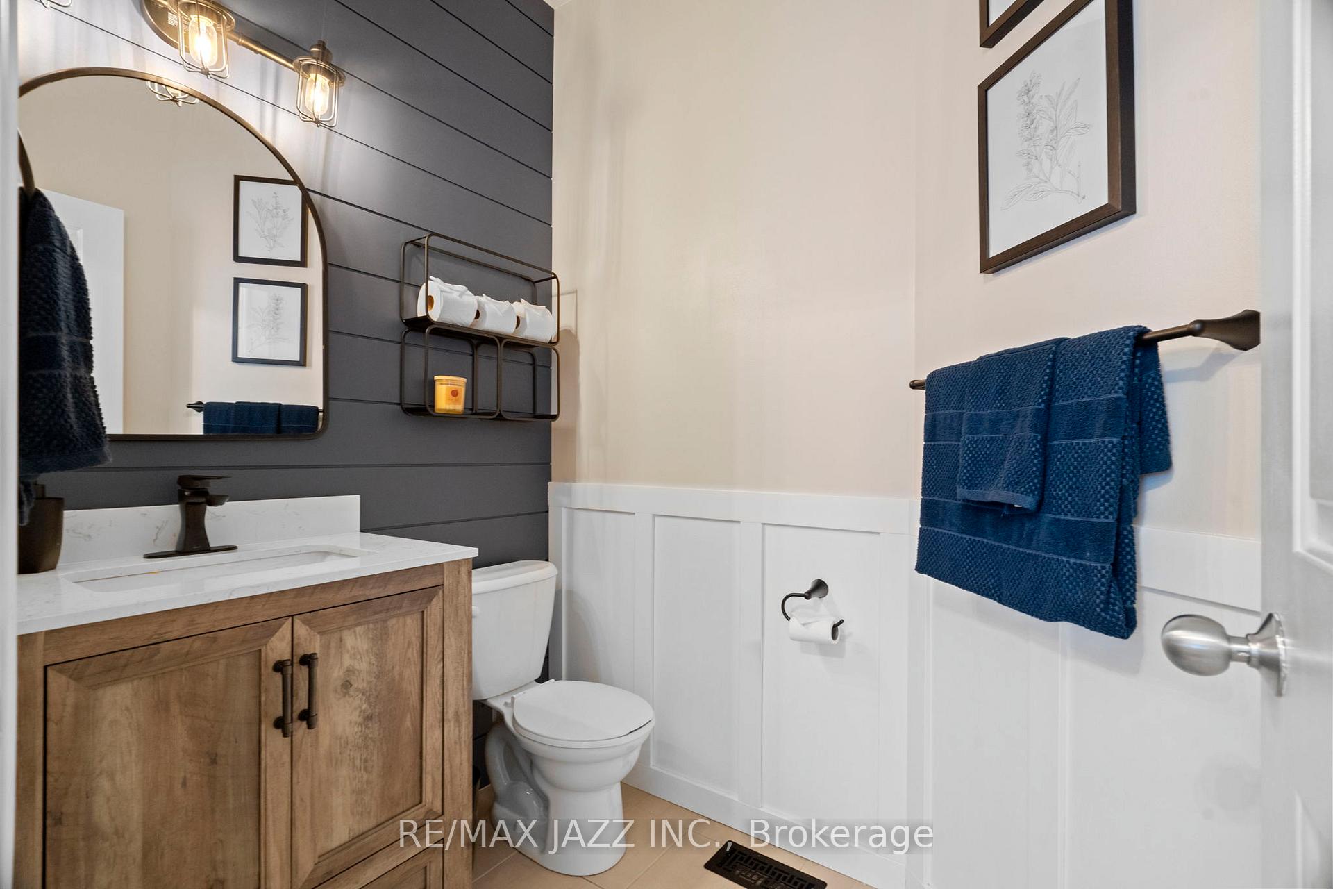 Photo 5 of 45 Ted Miller Crescent, Clarington, Bowmanville — HOMEH