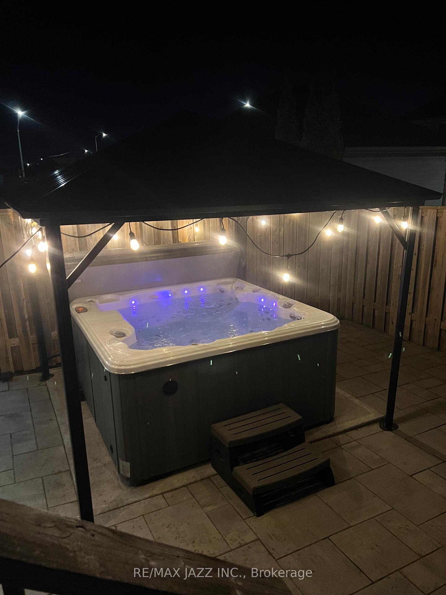 Photo 43 of 45 Ted Miller Crescent, Clarington, Bowmanville — HOMEH