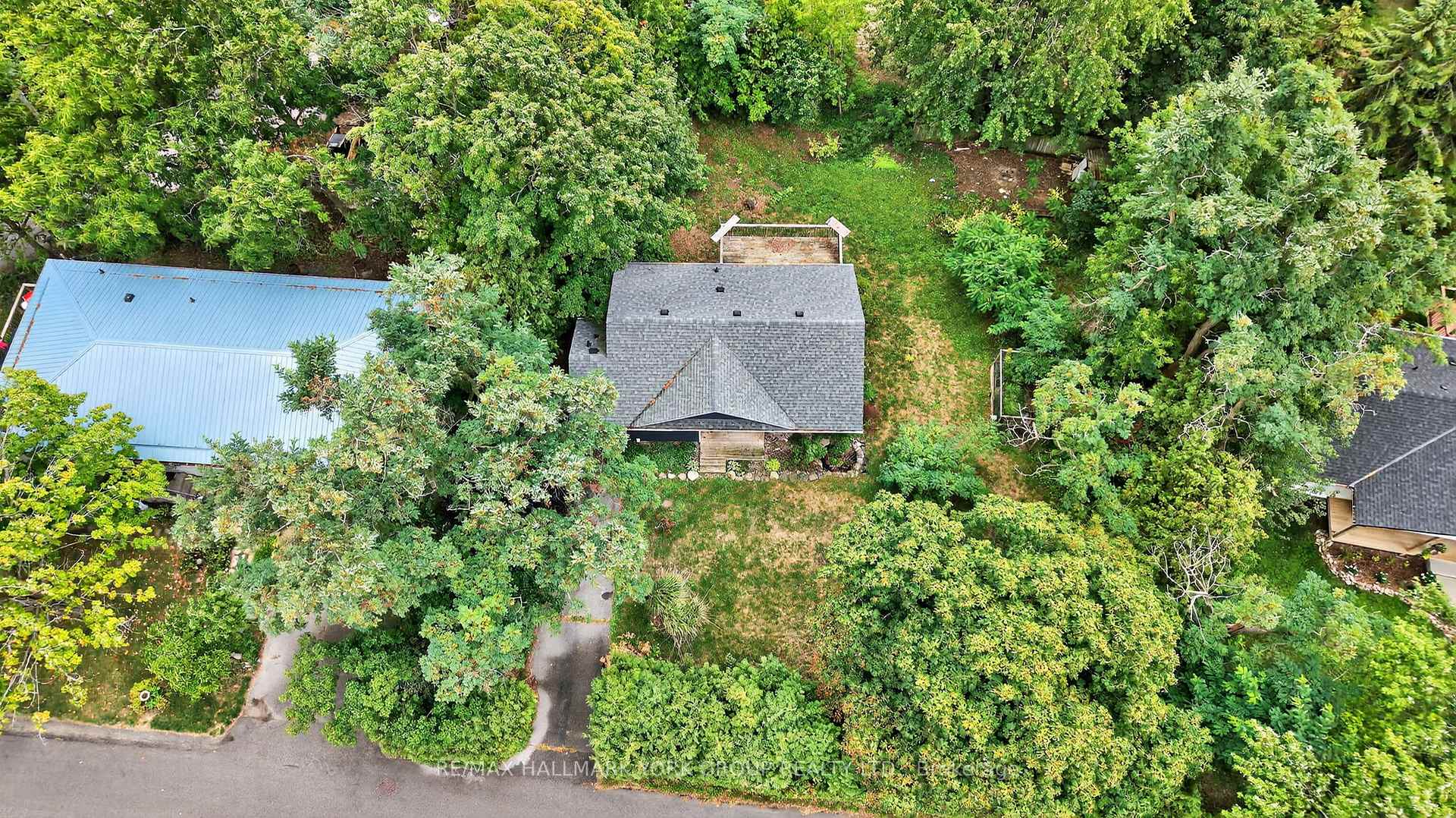 Photo 3 of 19 Malone Road, Georgina, Sutton & Jackson's Point — HOMEH
