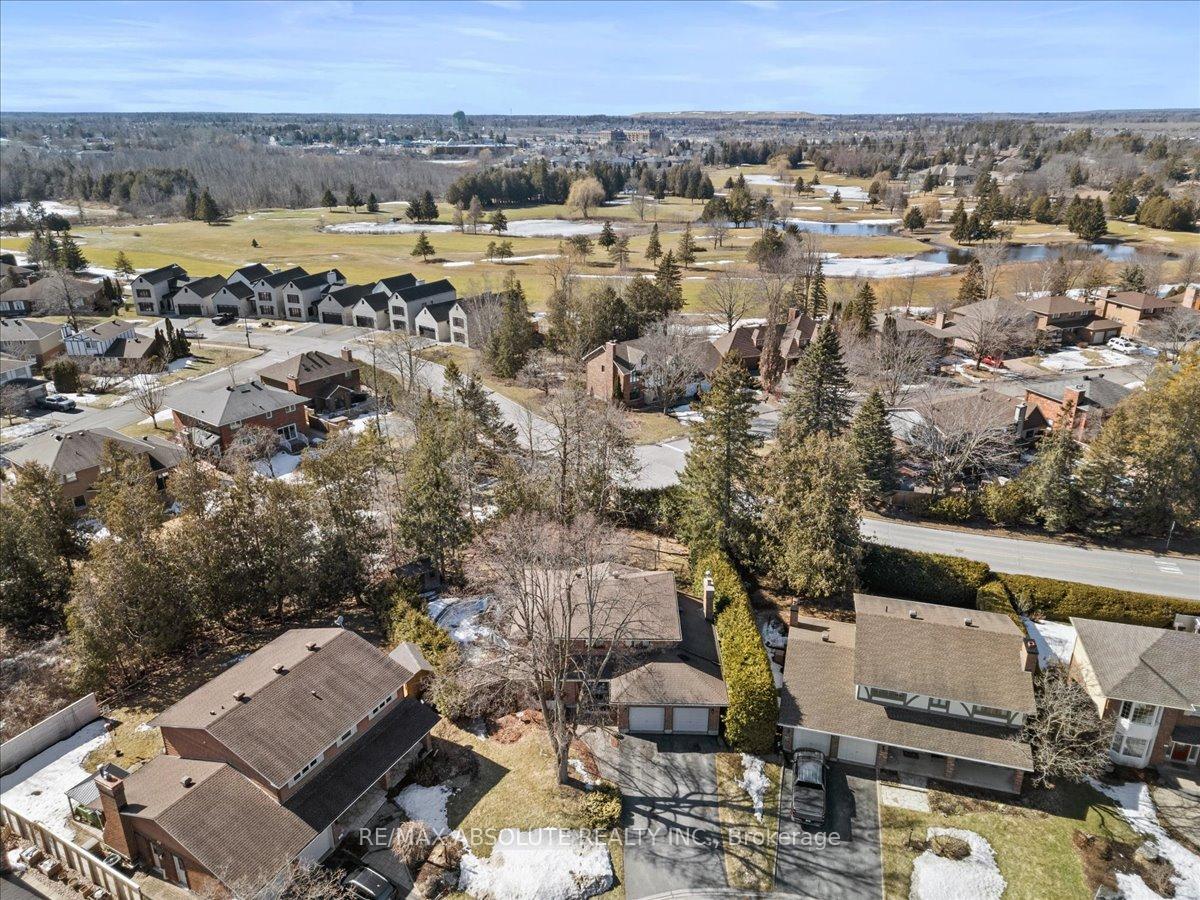 Photo 8 of 15 Pinecone Trail, Ottawa, Stittsville (Central) — HOMEH