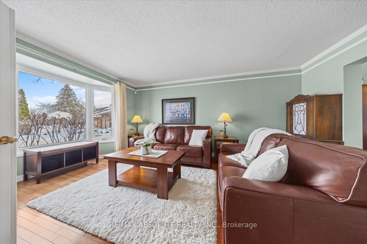 Photo 2 of 15 Pinecone Trail, Ottawa, Stittsville (Central) — HOMEH