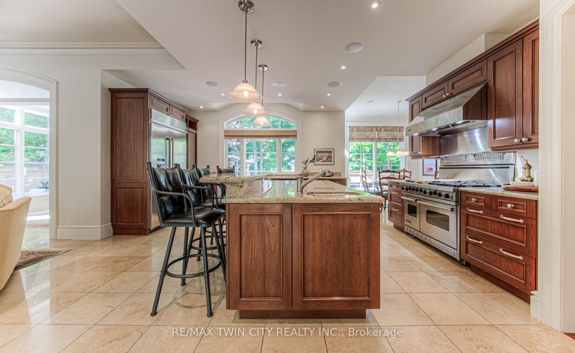 Photo 4 of 573 Sugarbush Drive, Waterloo — HOMEH