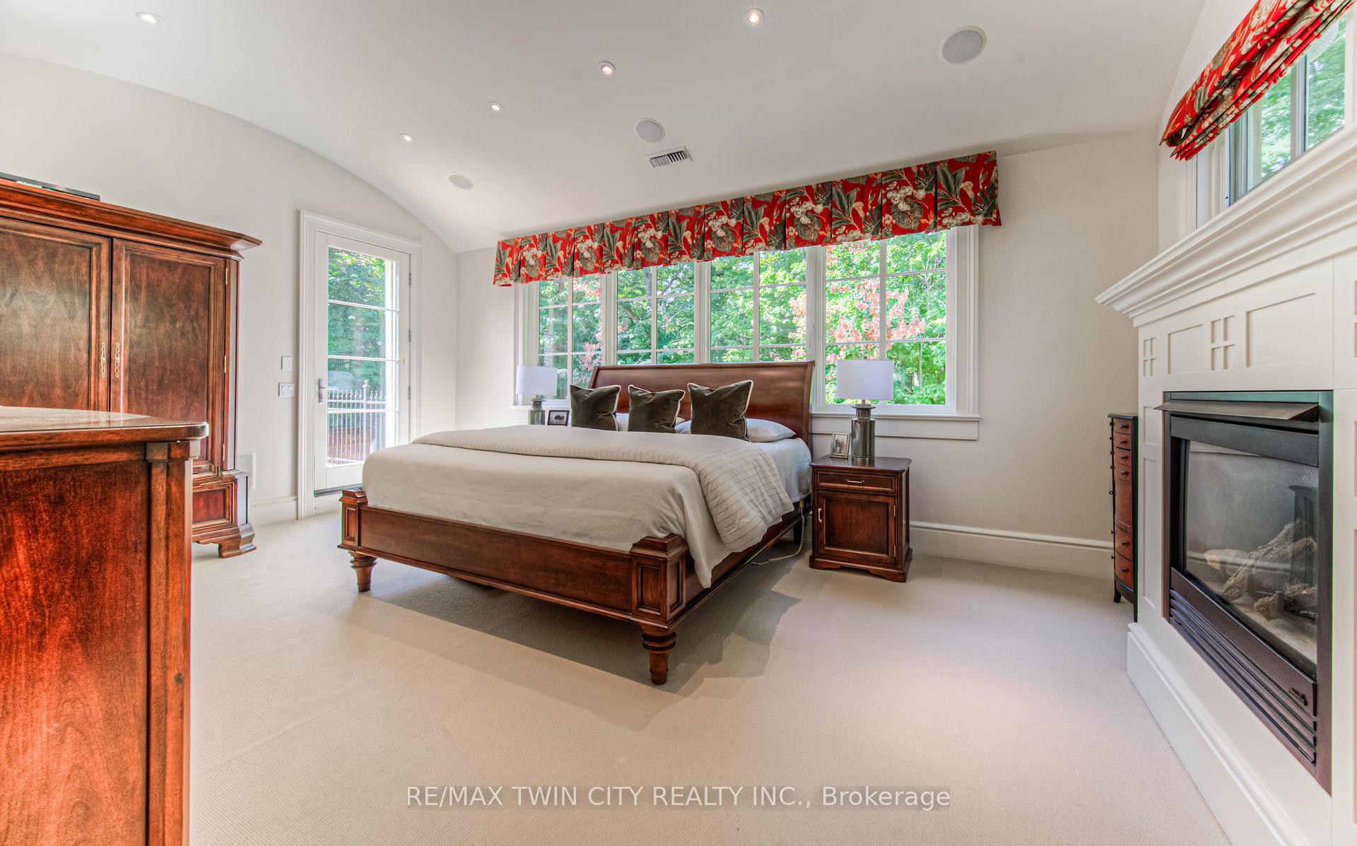 Photo 22 of 573 Sugarbush Drive, Waterloo — HOMEH