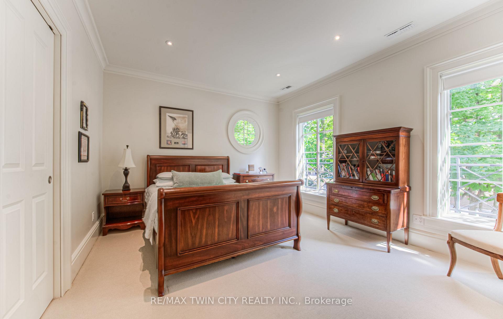 Photo 33 of 573 Sugarbush Drive, Waterloo — HOMEH