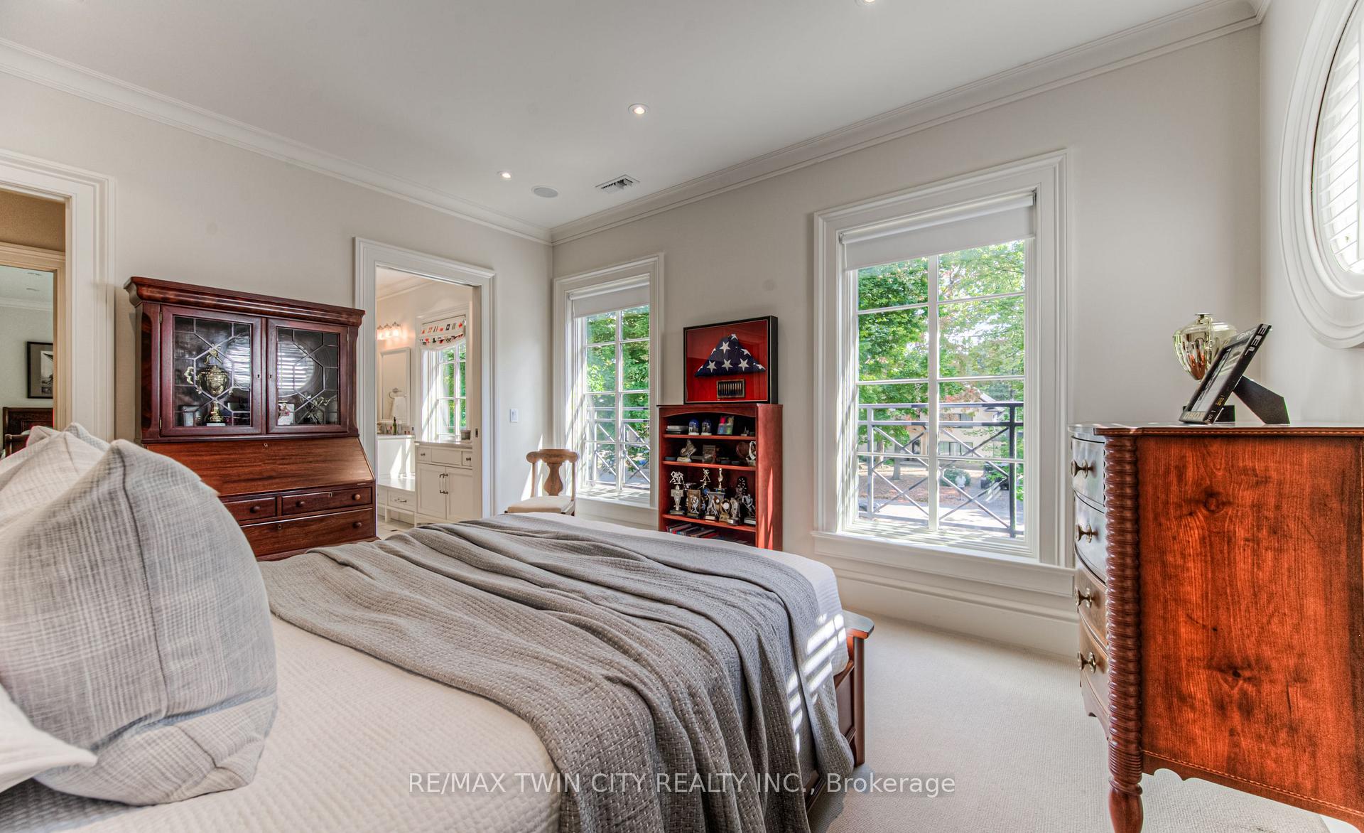 Photo 34 of 573 Sugarbush Drive, Waterloo — HOMEH