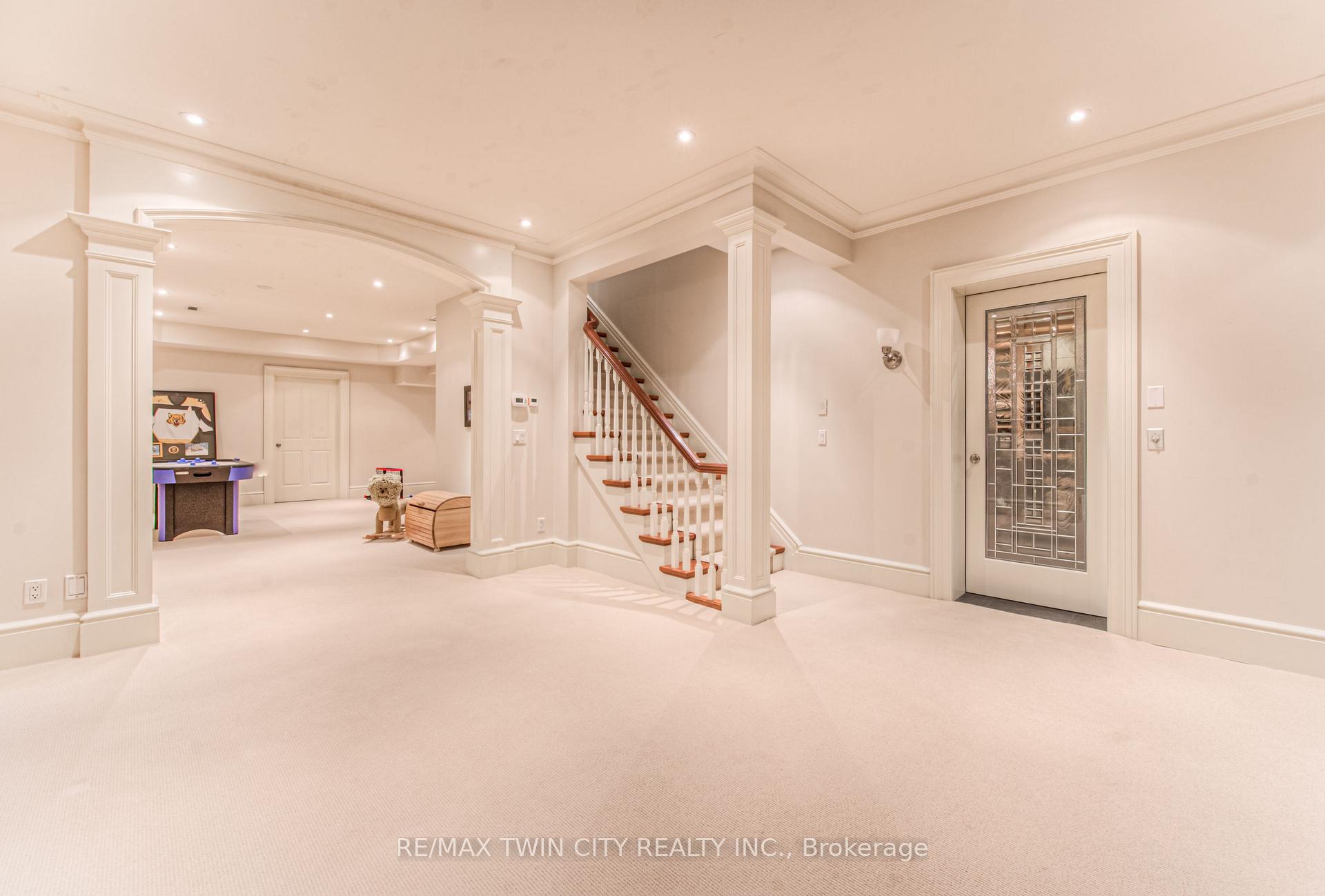Photo 21 of 573 Sugarbush Drive, Waterloo — HOMEH