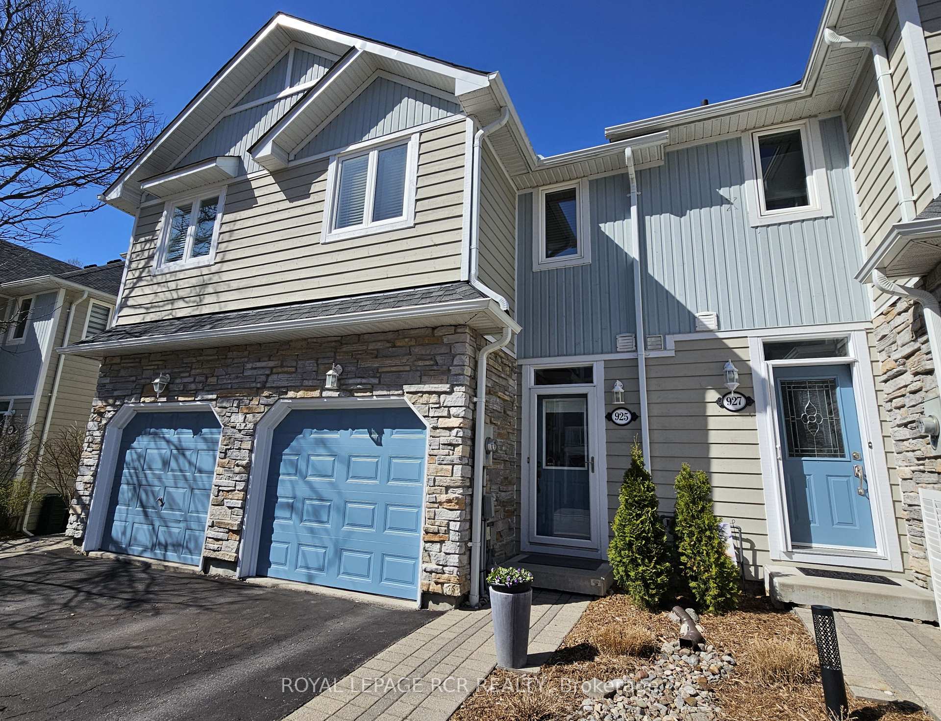Photo 1 of 925 Creekfront Way, Newmarket, Gorham-College Manor — HOMEH
