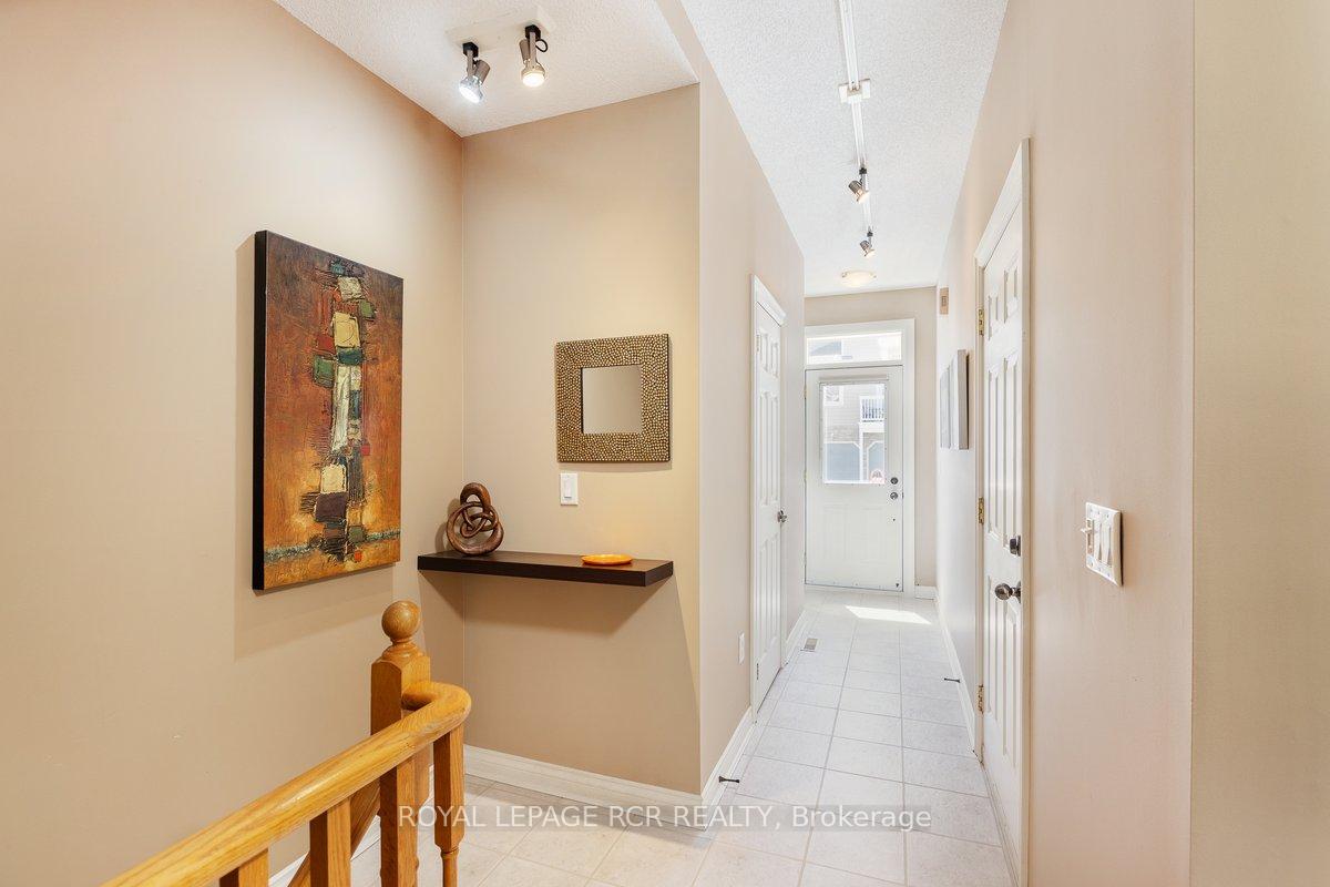 Photo 2 of 925 Creekfront Way, Newmarket, Gorham-College Manor — HOMEH