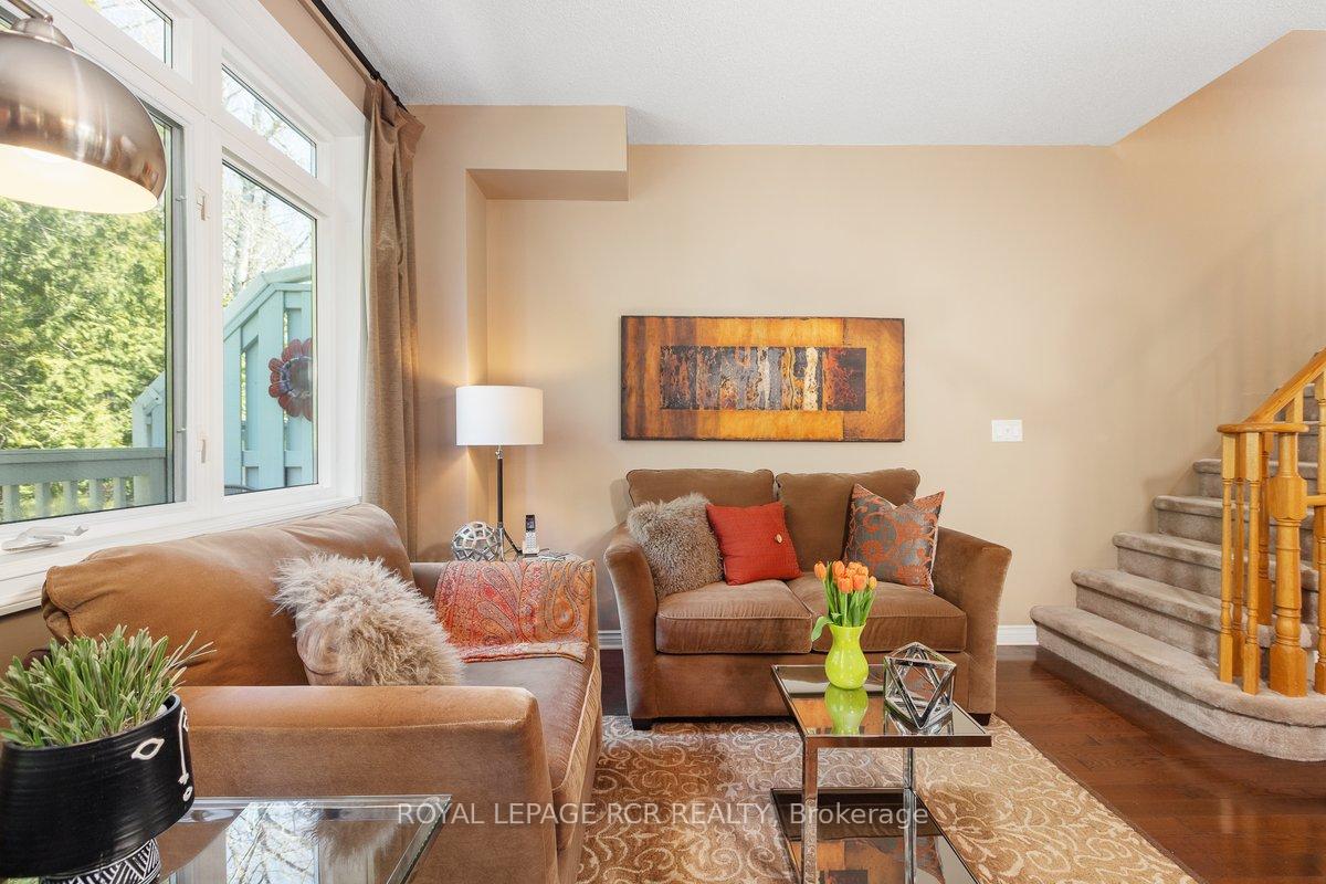 Photo 3 of 925 Creekfront Way, Newmarket, Gorham-College Manor — HOMEH