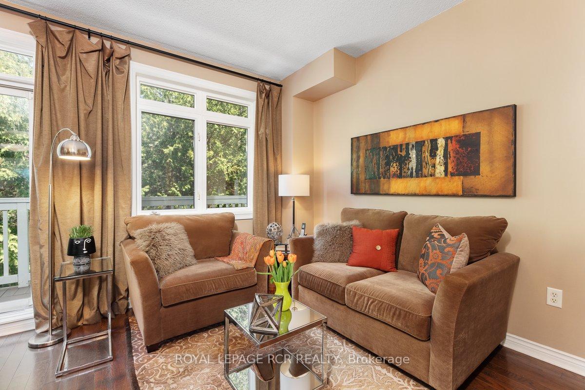 Photo 4 of 925 Creekfront Way, Newmarket, Gorham-College Manor — HOMEH
