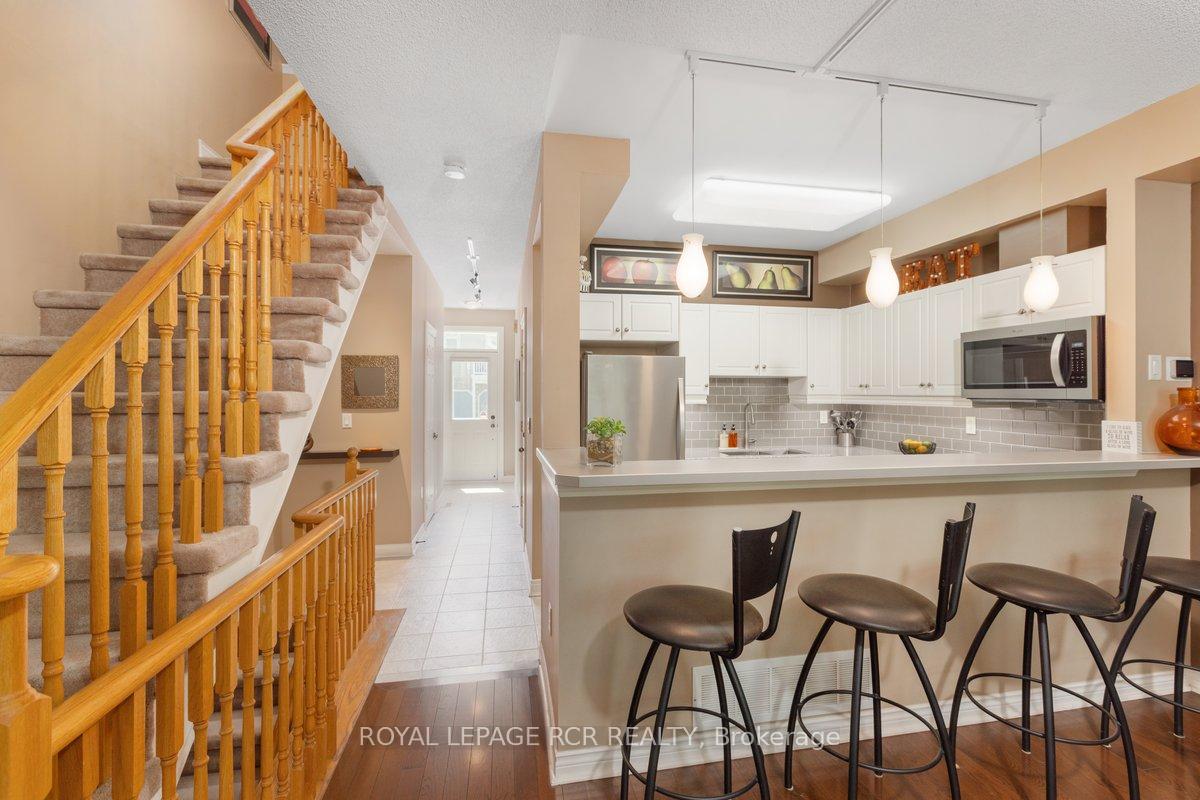 Photo 5 of 925 Creekfront Way, Newmarket, Gorham-College Manor — HOMEH