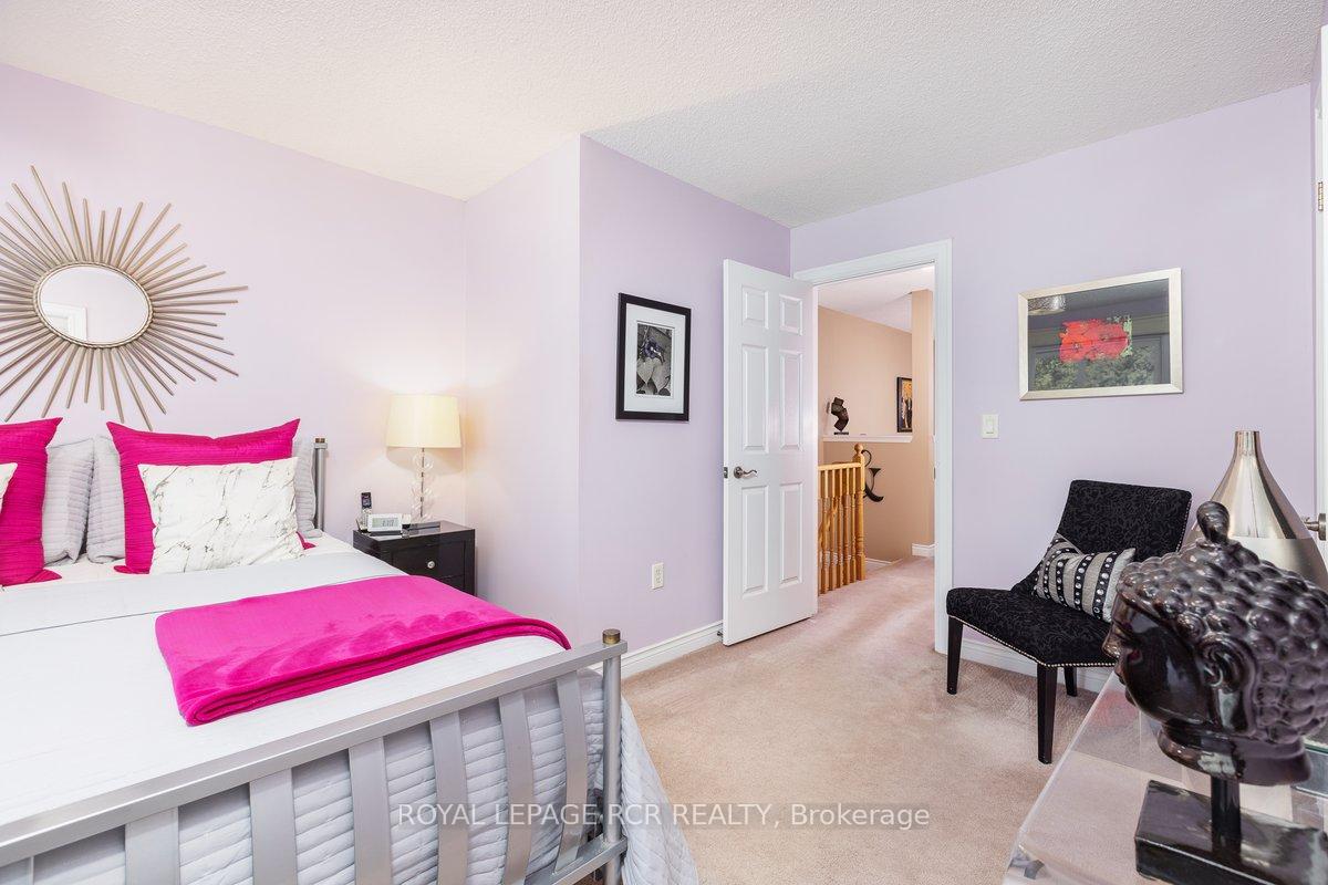 Photo 9 of 925 Creekfront Way, Newmarket, Gorham-College Manor — HOMEH