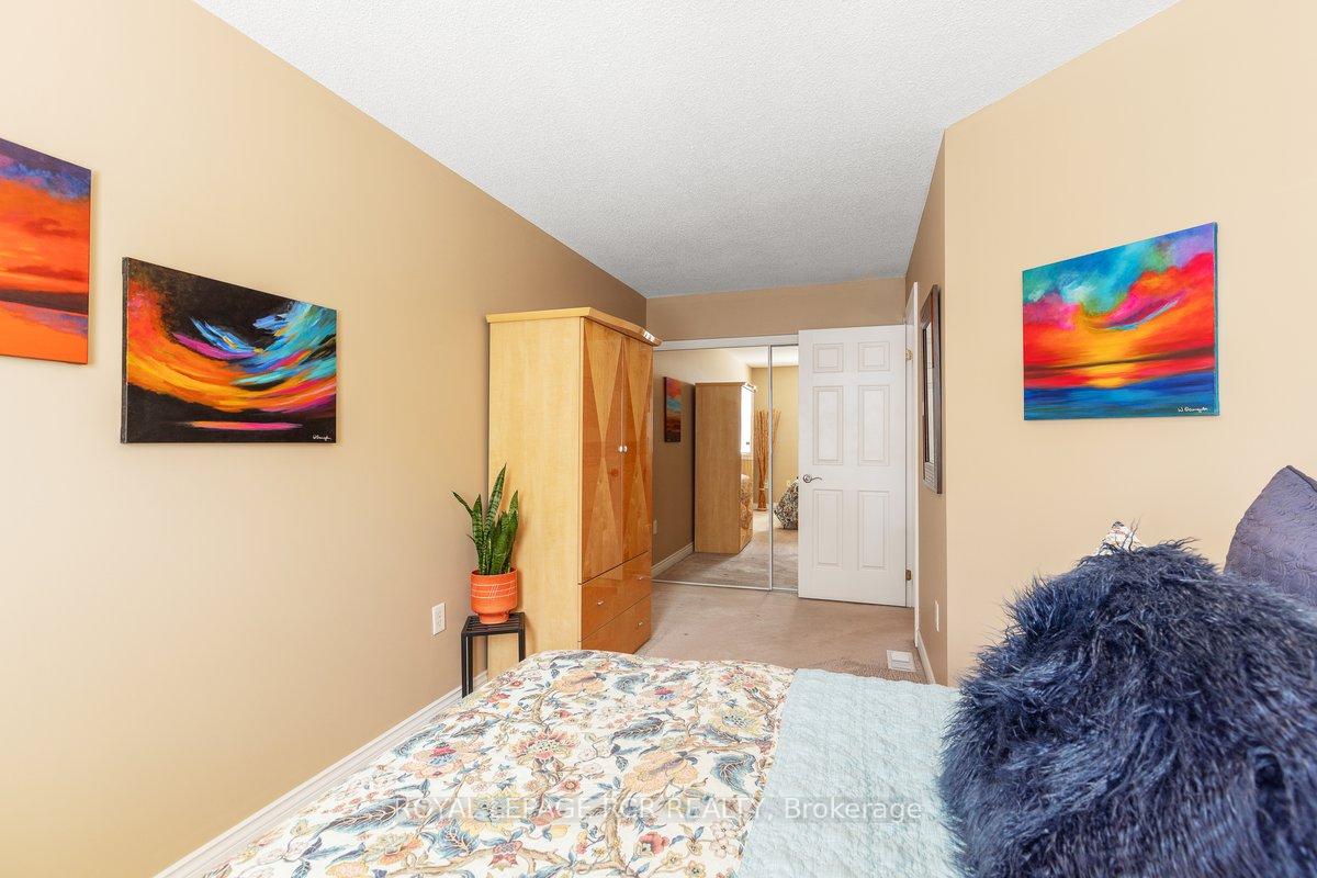 Photo 34 of 925 Creekfront Way, Newmarket, Gorham-College Manor — HOMEH