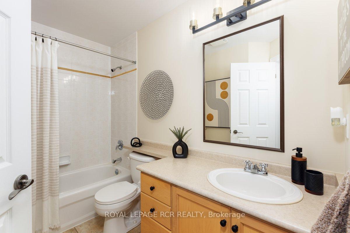 Photo 27 of 925 Creekfront Way, Newmarket, Gorham-College Manor — HOMEH