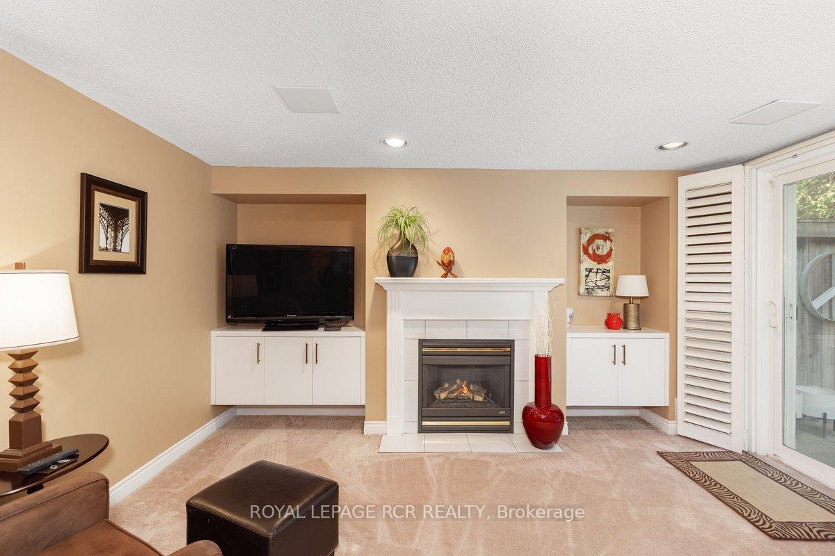 Photo 26 of 925 Creekfront Way, Newmarket, Gorham-College Manor — HOMEH