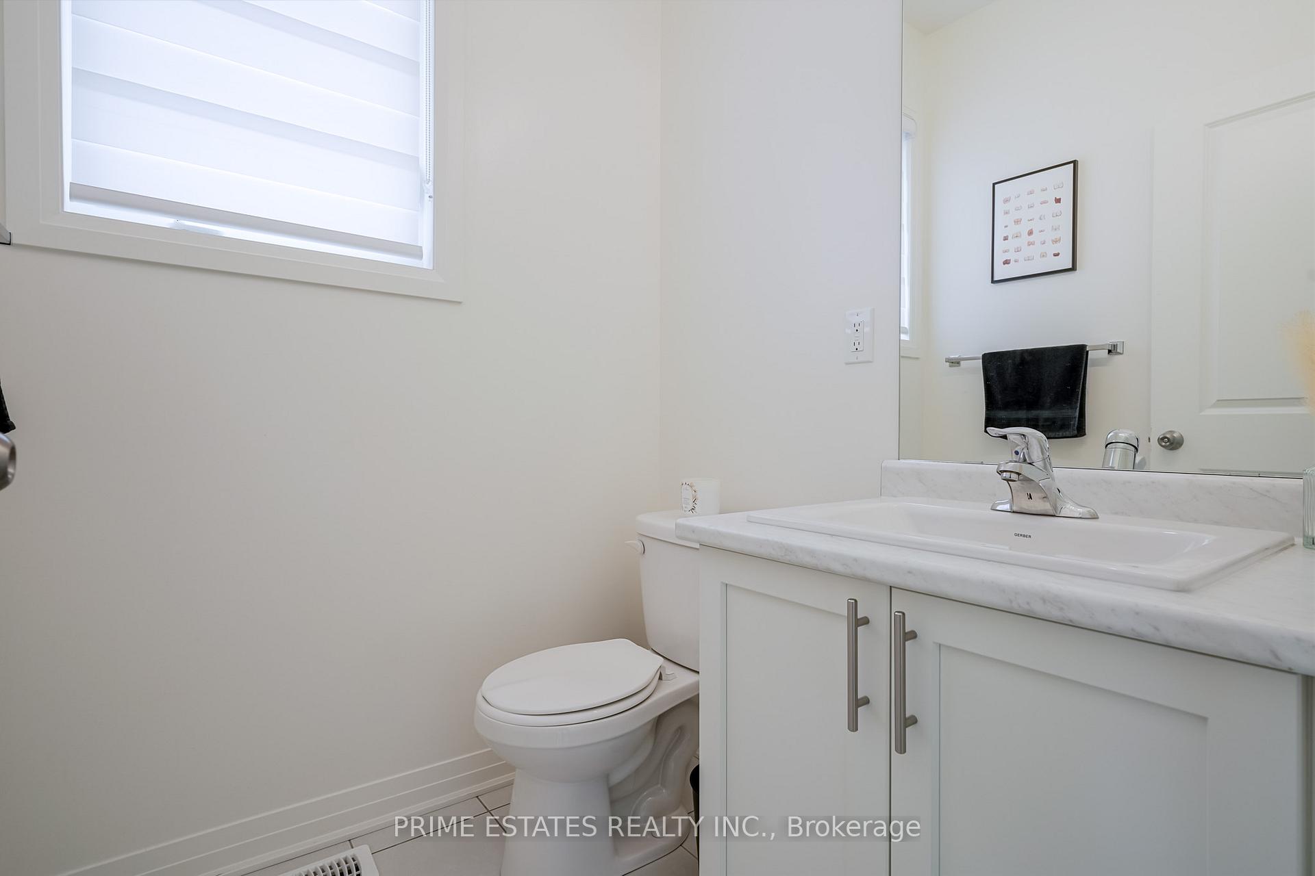 Photo 8 of 51 Clipper Lane, Clarington, Bowmanville — HOMEH